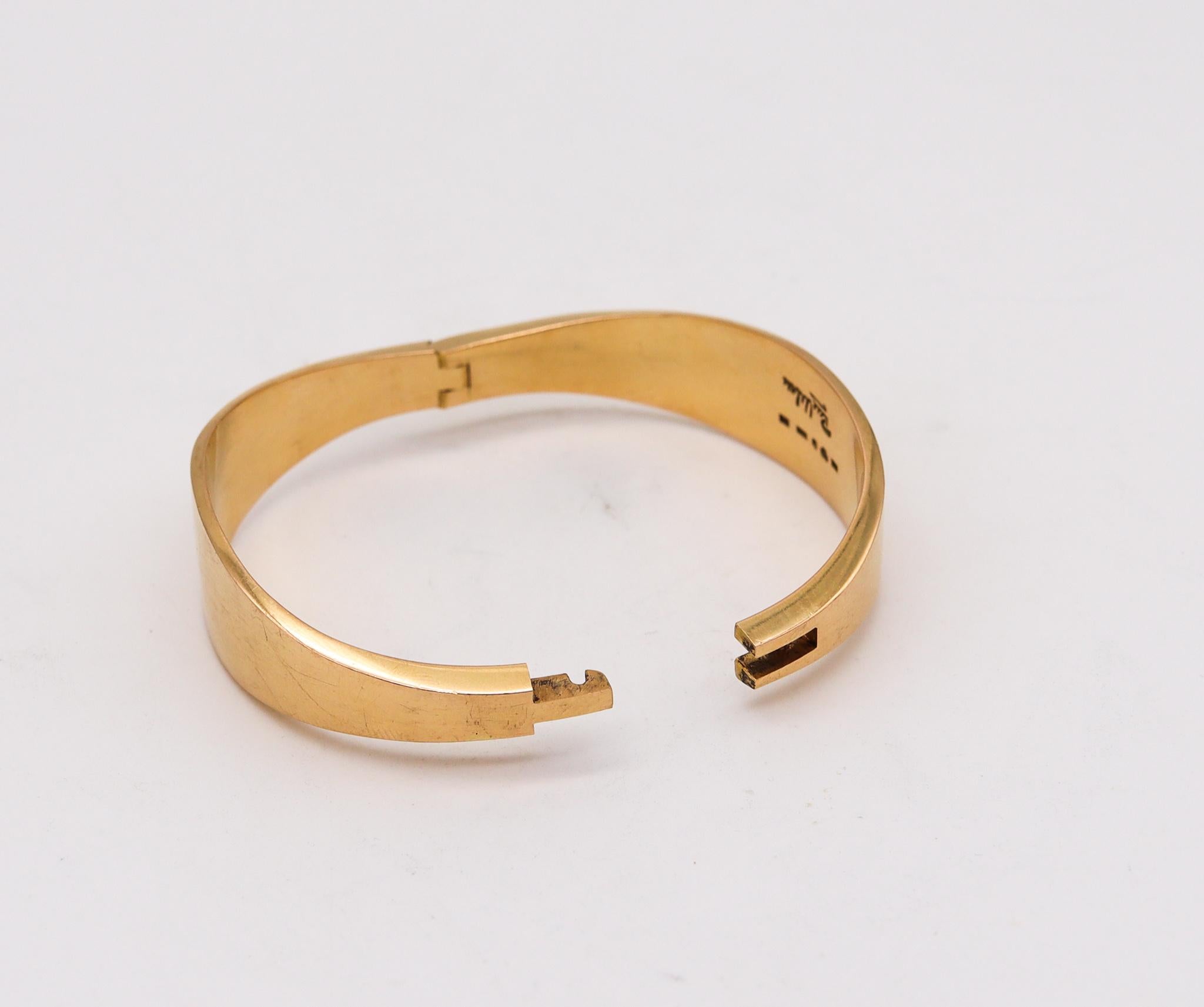 Rey Urban 1969 Sweden Geometric Wavy Bangle Bracelet in Solid 18k Yellow Gold 1