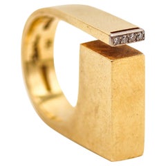 Vintage Rey Urban 1970 Denmark Geometric Sculptural Ring in Solid 18K Gold And Diamonds