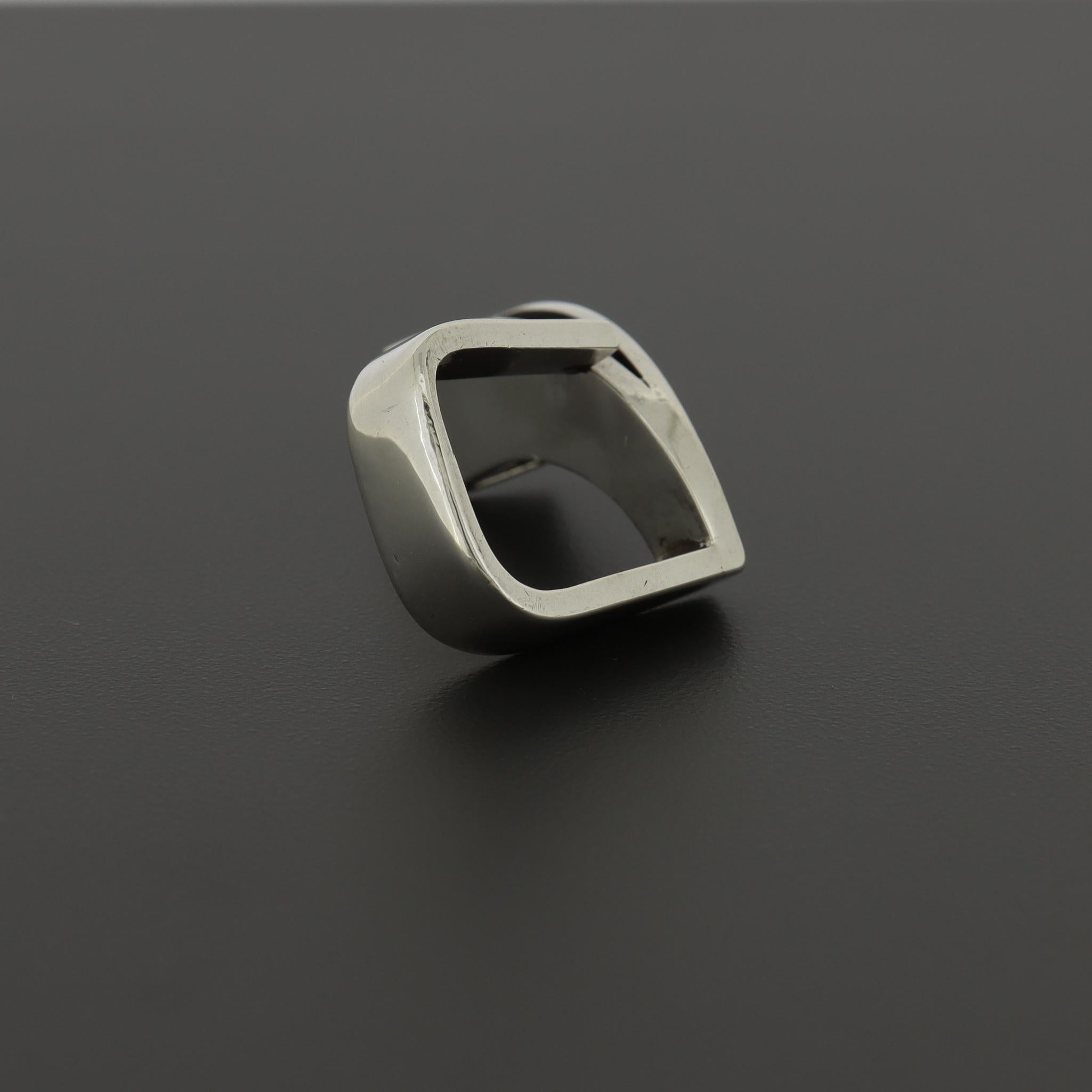 Rey Urban pour A. Fausing Bague cocktail moderniste en argent sterling en vente 9