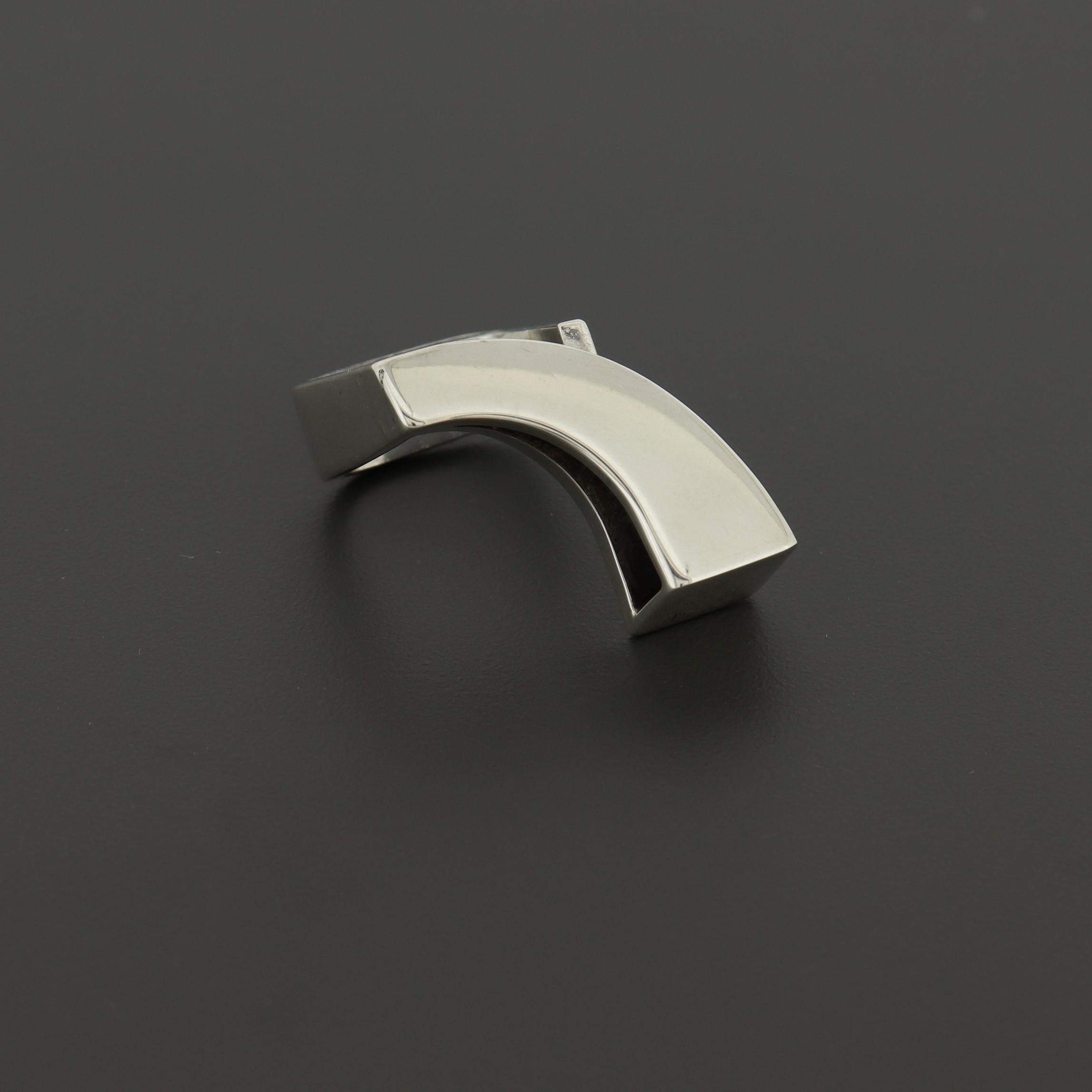 Rey Urban pour A. Fausing Bague cocktail moderniste en argent sterling en vente 11