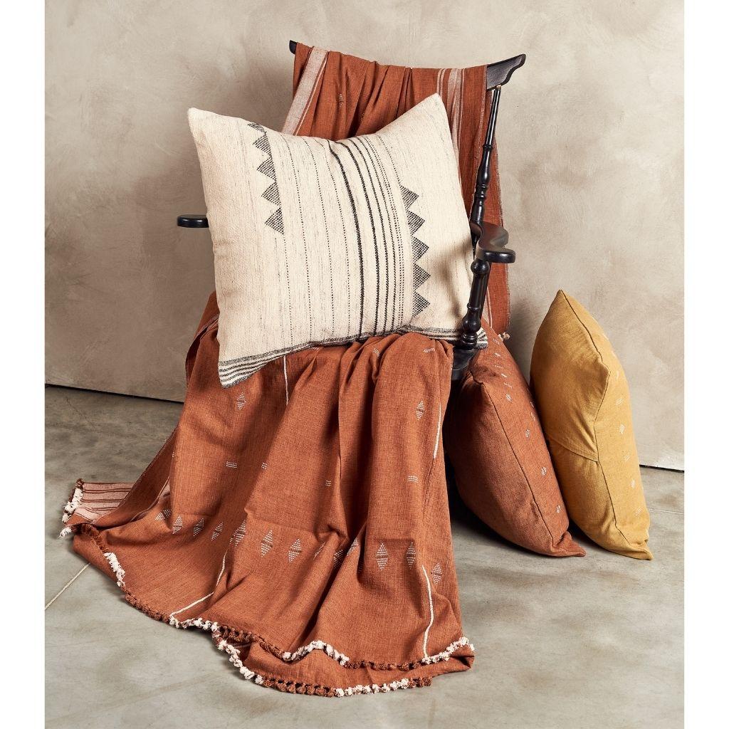 Yarn REYTI Earthy Minimal Pattern Handloom King Bedspread / Duvet in Organic Cotton