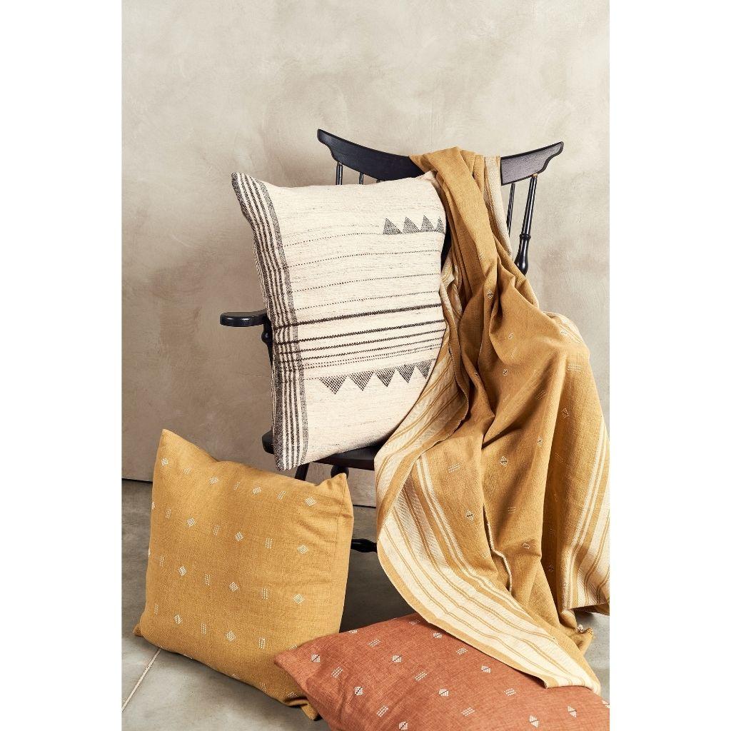 Reyti Ochre Yellow Minimal Pattern Handloom Throw / Blanket in Organic Cotton For Sale 5