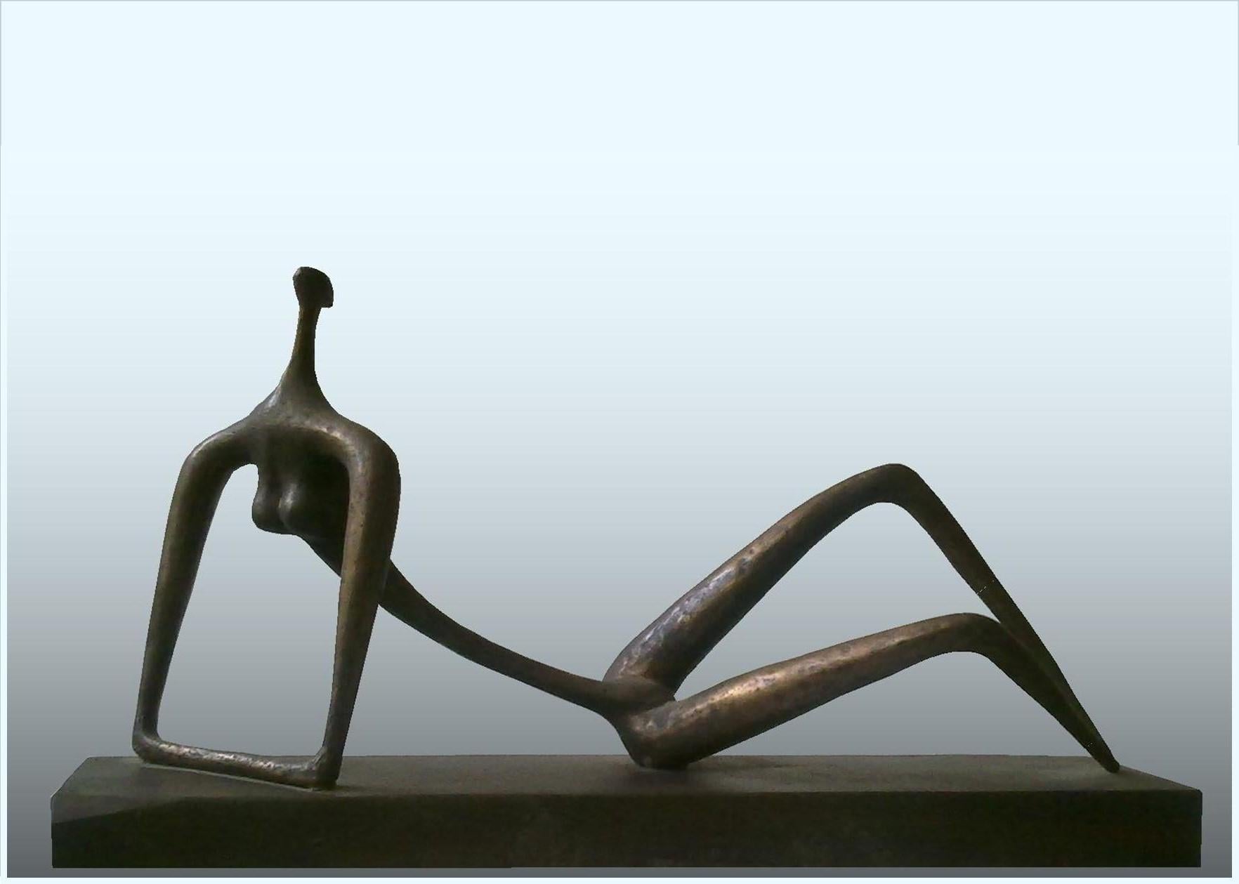 Bronze & wood sculpture 

Rezo Khasia is a Georgian artist born in 1947 who lives and works in Tbilisi, Georgia. The sculptures performed by him are generalized and minimalist. He Uses as a working material the bronze, wood, stone, metal and general