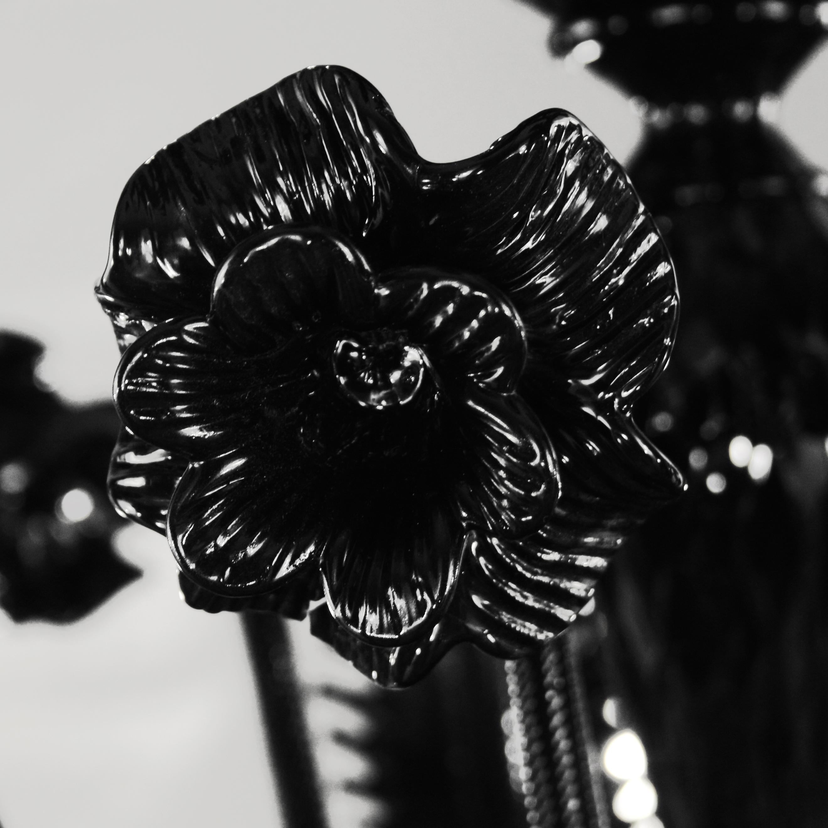 Lampadario Rezzonico, 12+6 bracci, a più livelli, vetro di Murano nero di Multiforme in vendita 1