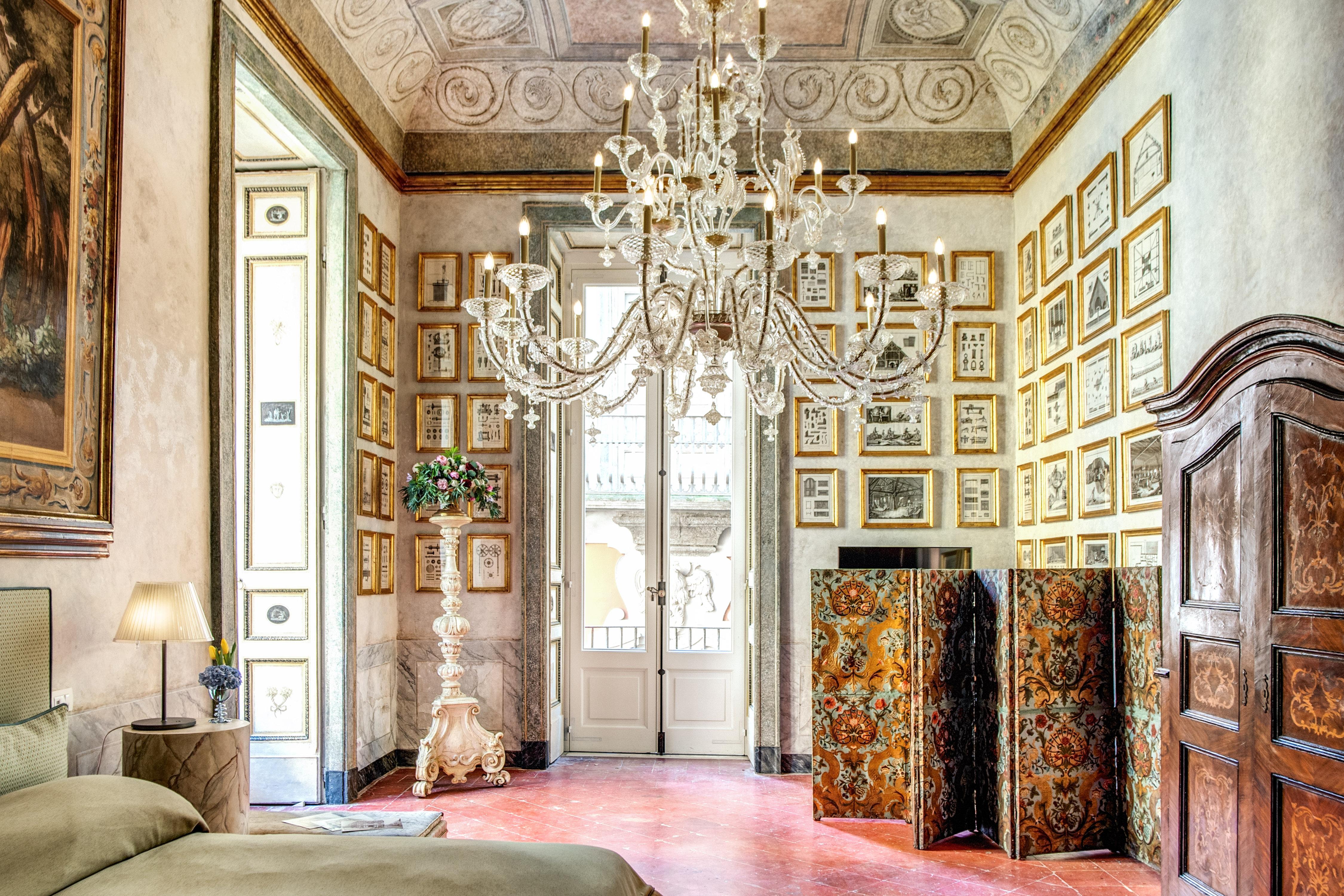 Vetro soffiato Lampadario Rezzonico 9 bracci in cristallo artistico oro Caesar di Multiforme in vendita