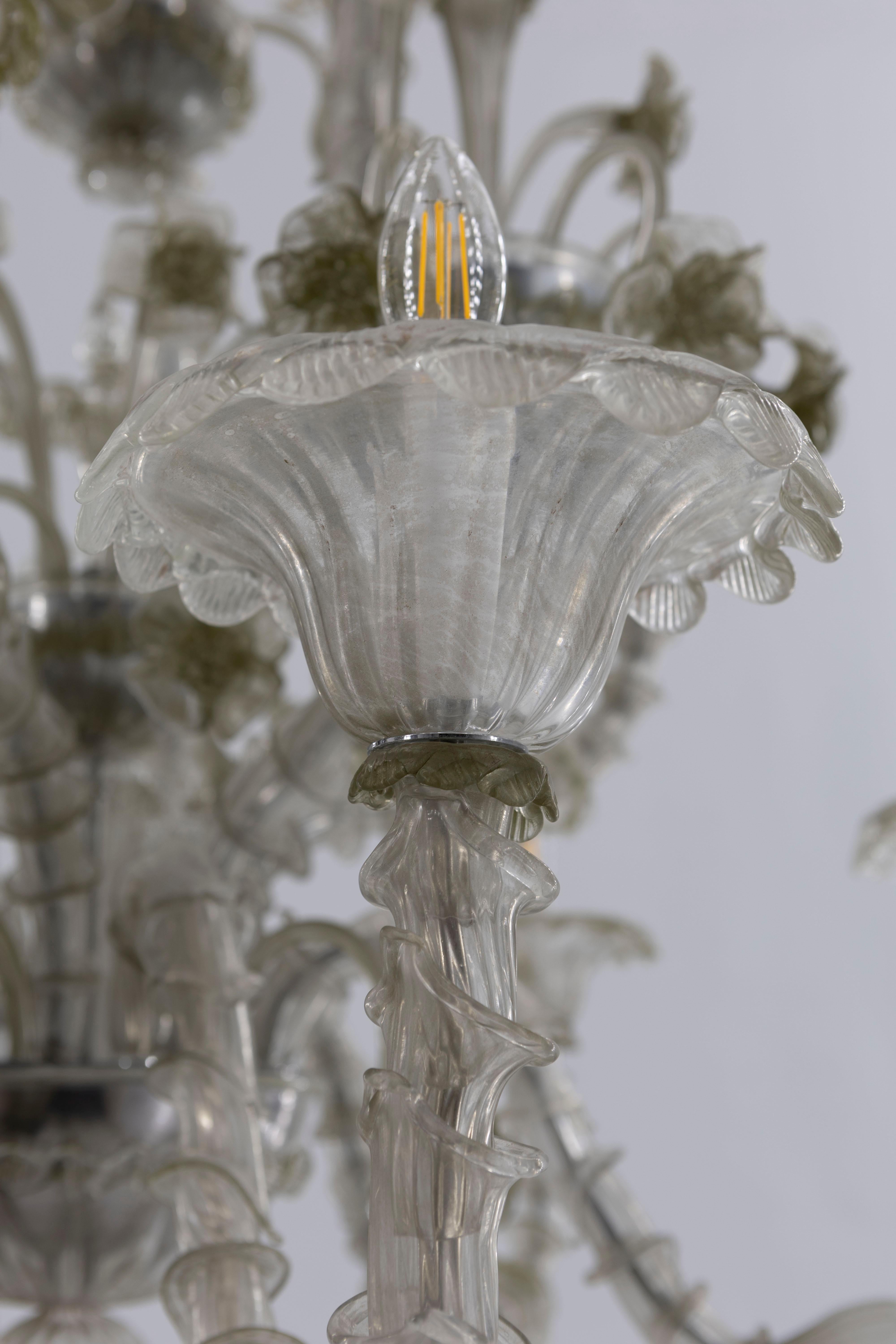 Rezzonico Chandelier in blown Murano Glass green pagliesco contemporary  Italy For Sale 3