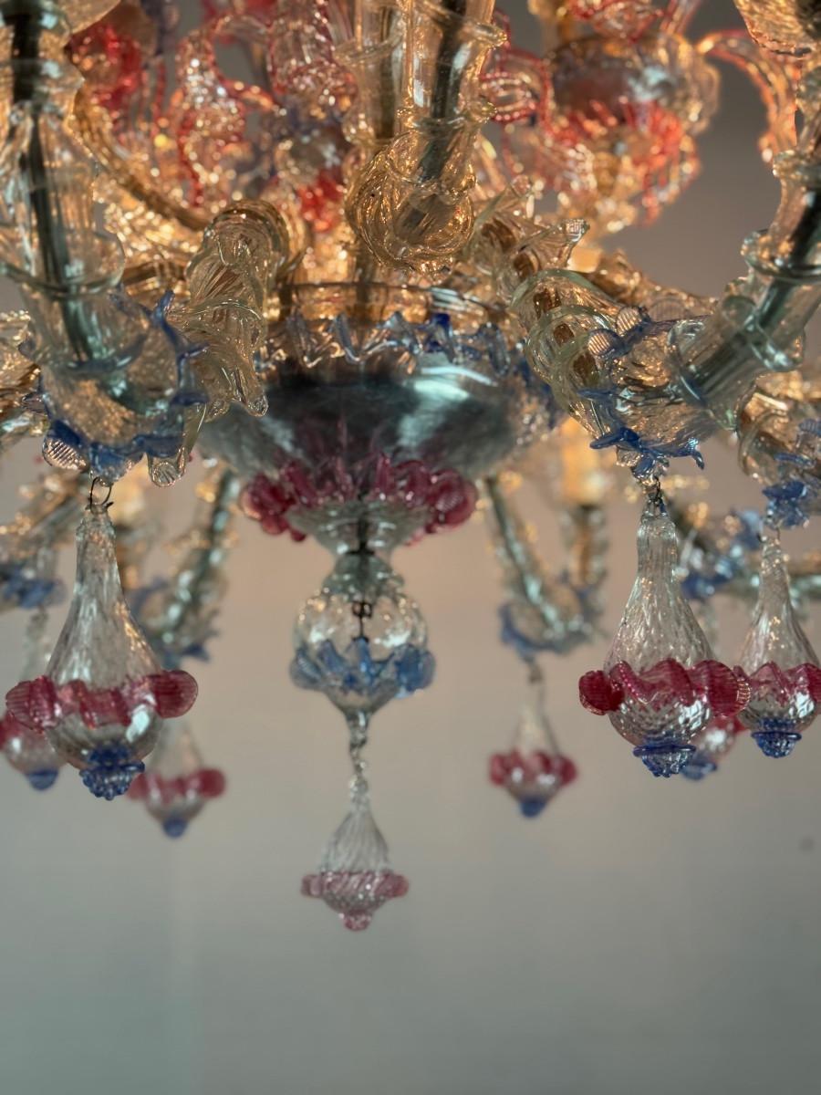 Venezianischer Rezzonico-Kronleuchter aus farblosem, blauem und rotem Murano-Glas, um 1930