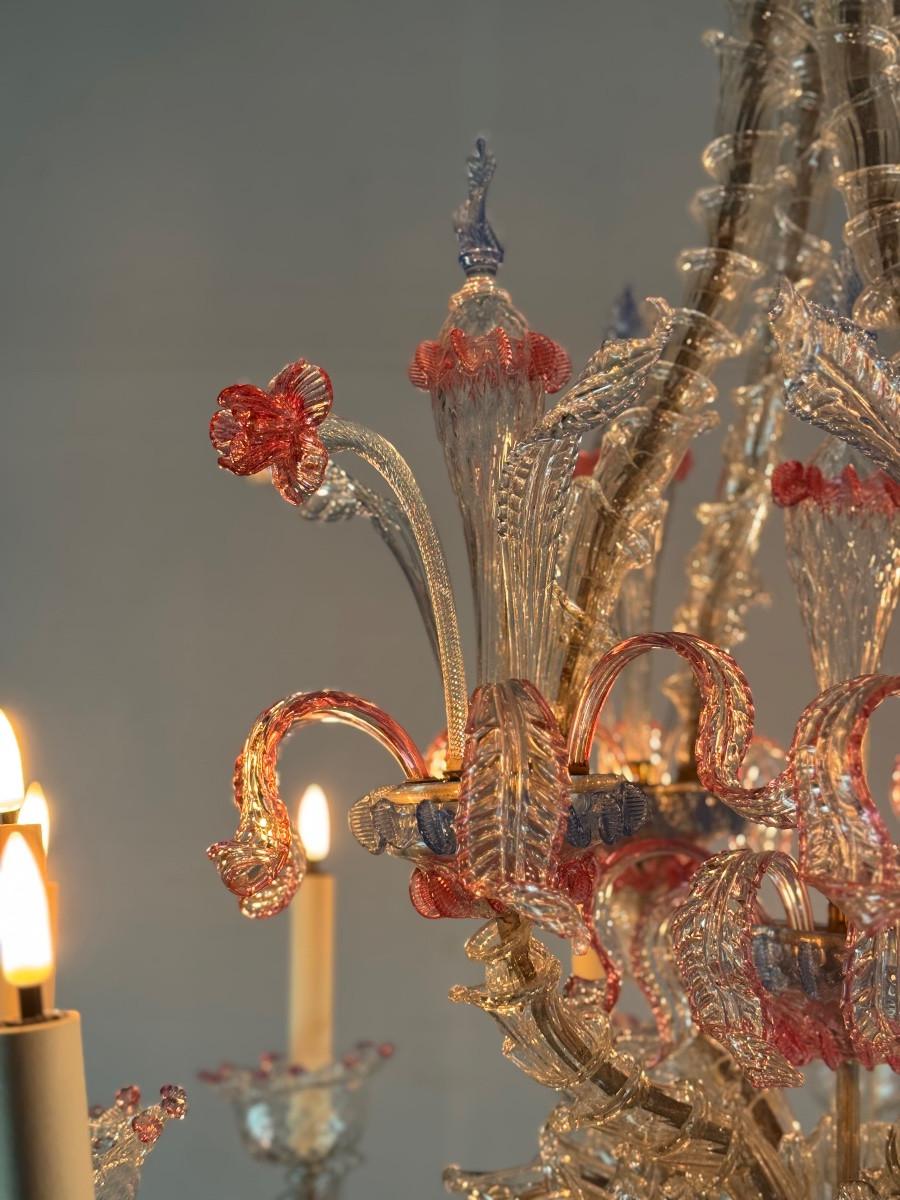Venezianischer Kronleuchter Rezzonico aus farblosem, blauem und rotem Murano-Glas im Angebot 1