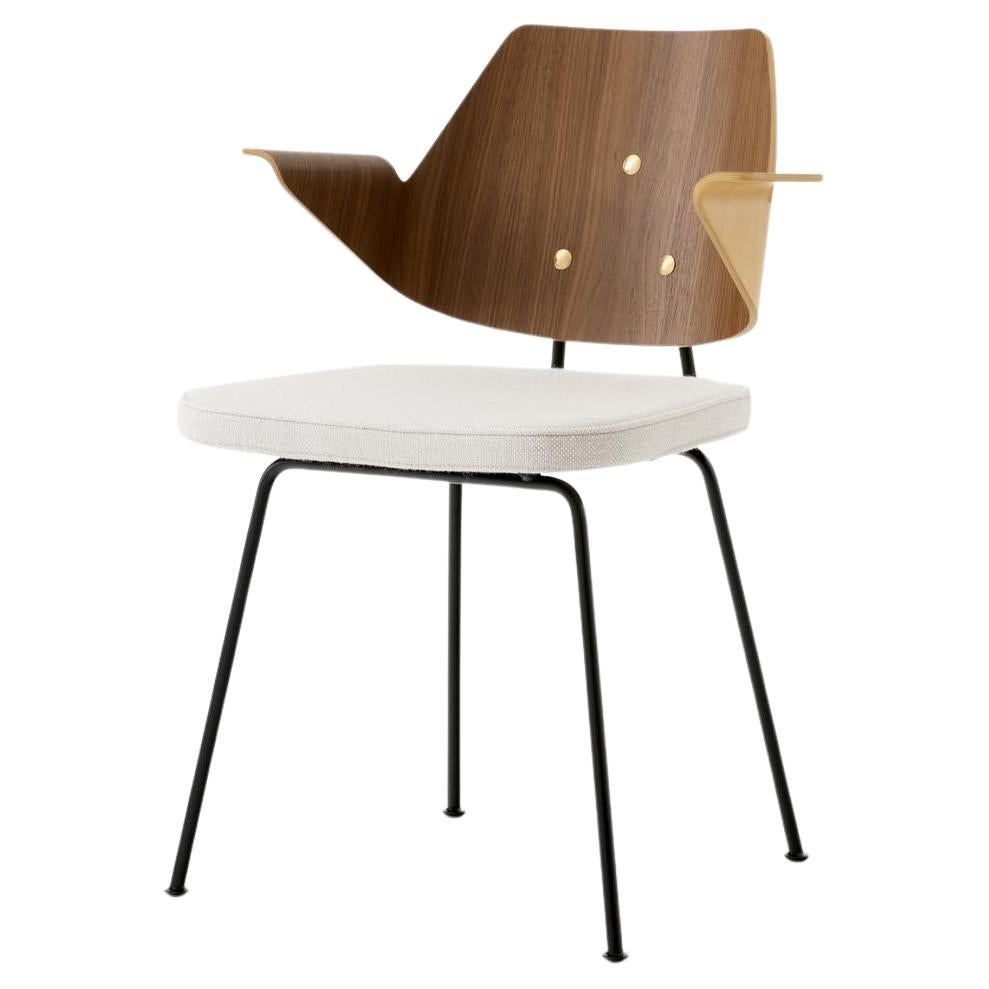 Poltrona RFH - Noce e Beeche/ Hallingdal 103 - di Robin Day per &Tradition