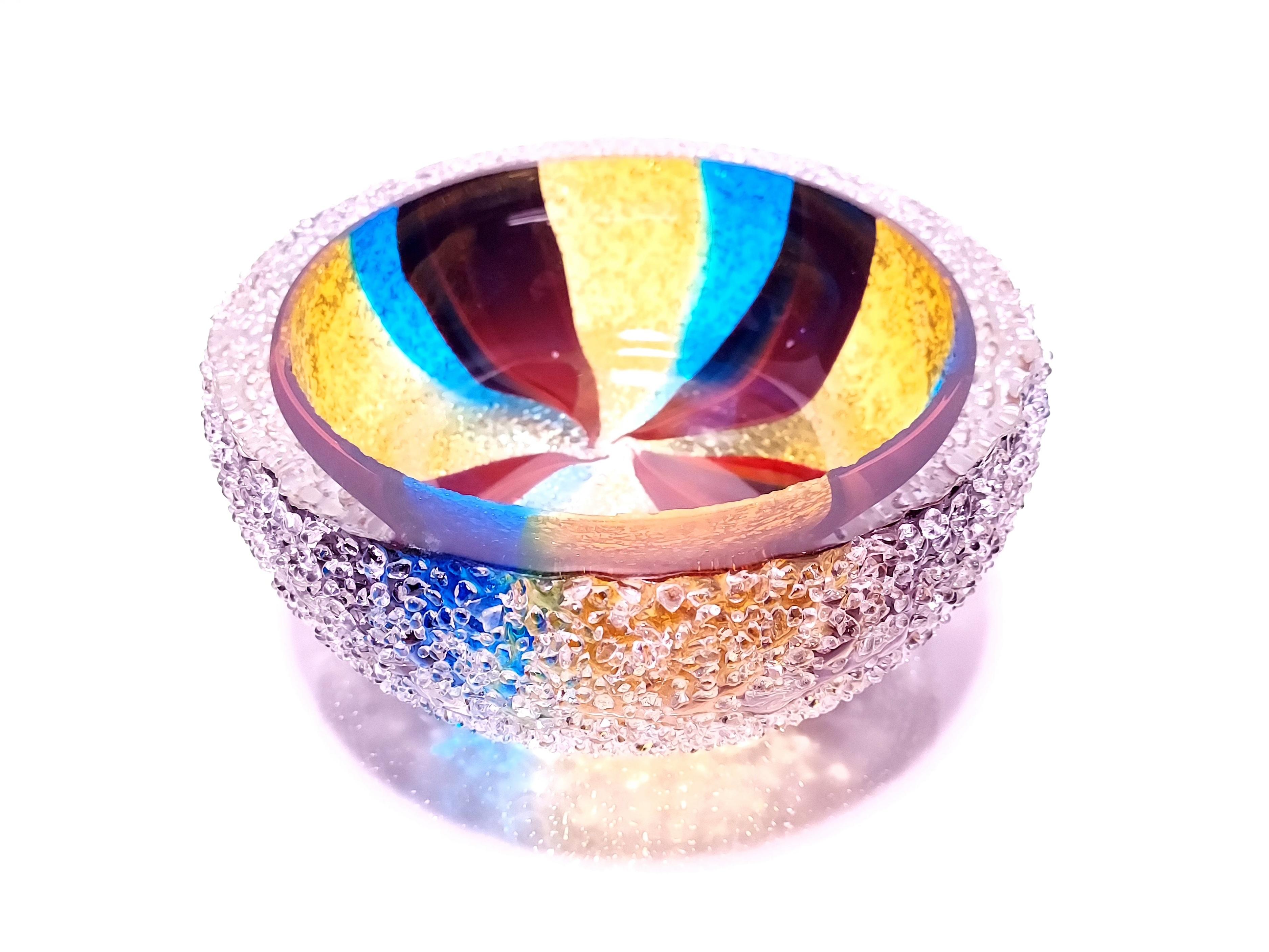 RGB RGB-Kristallfarbene Schale, handgefertigtes zeitgenössisches Luxusglasgefäß im Angebot 1