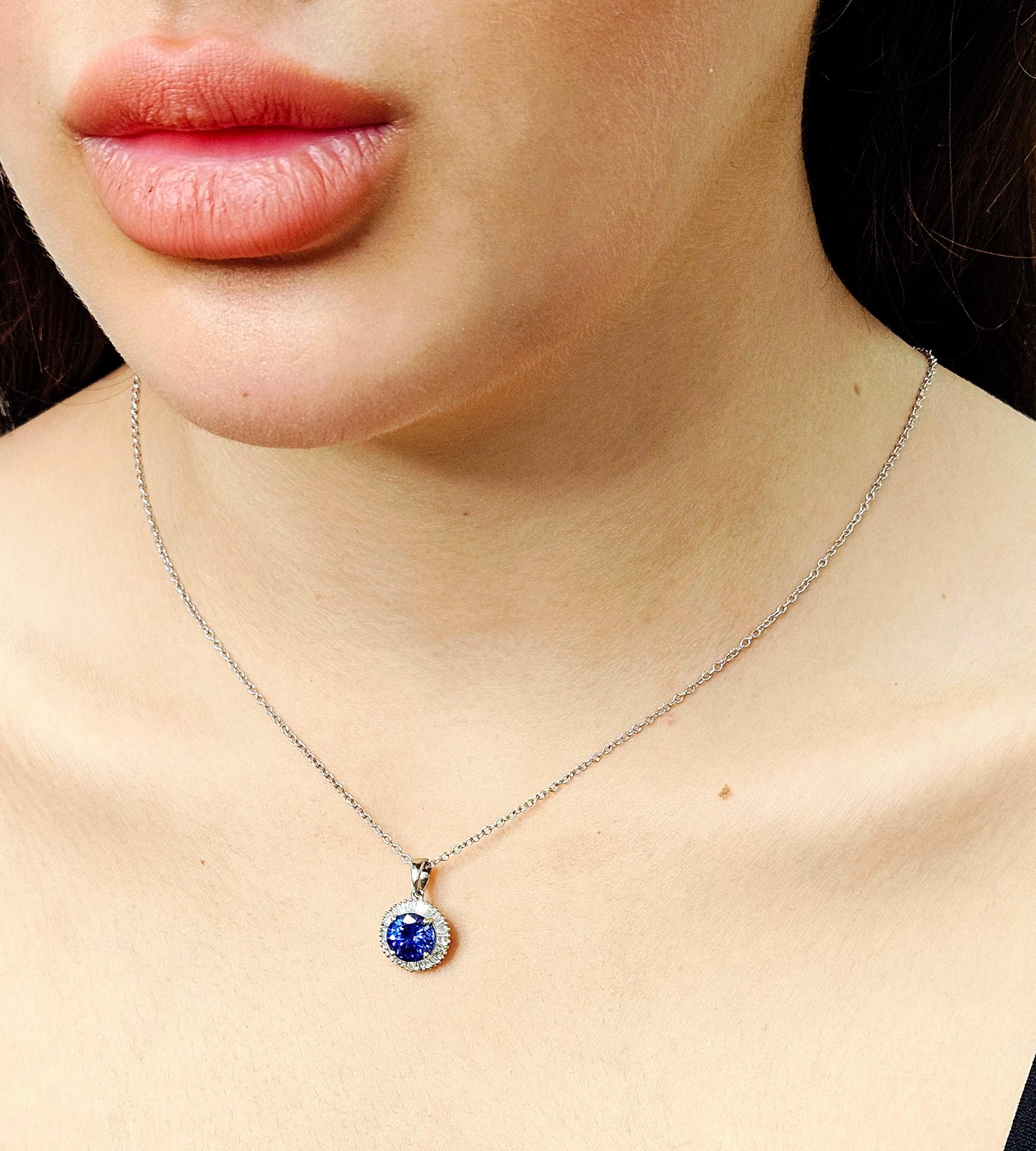 Rhapsody AAAA Round Tanzanite & E-F VS Baguettes Diamonds 3.20ctw PL Pendant en venta 14