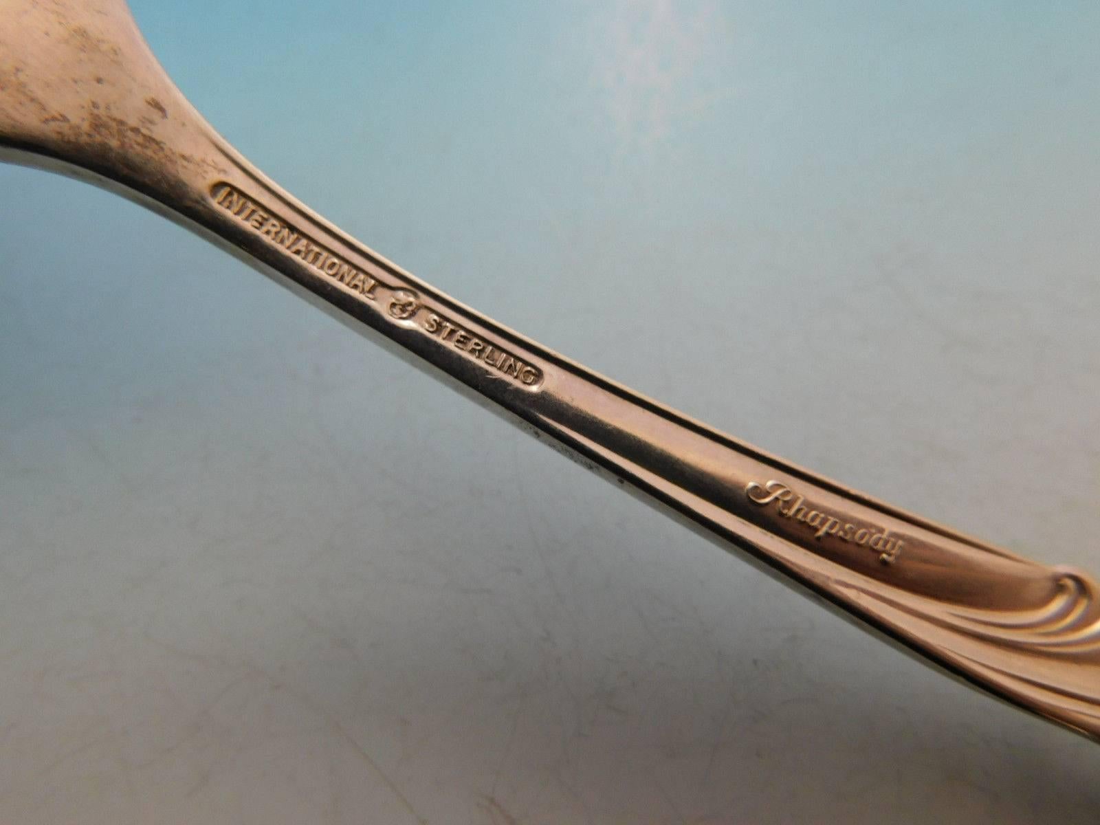 Rapsodia de International Sterling Servicio de cubiertos de plata para 12 Juego de 51 piezas mediados del siglo XX en venta