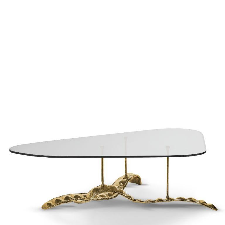 Portuguese Rheedi - Center table with gold details made with brass with tempered glass For Sale