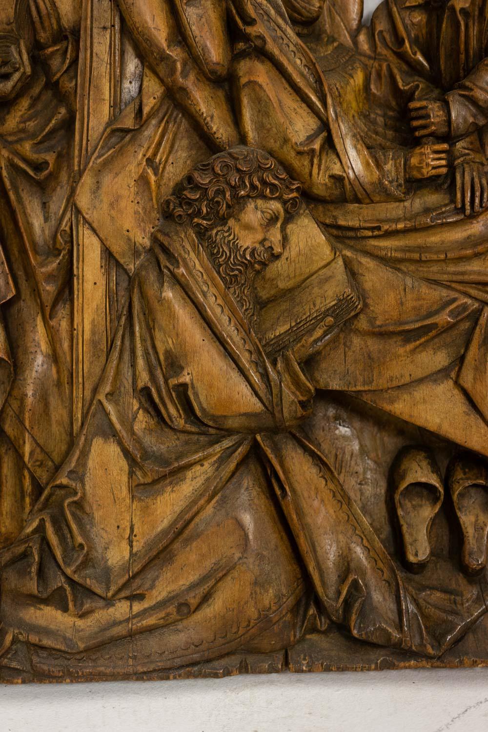 Rheinischer Altaraufsatz, Dormitio in Holz, geschnitzt im Flachrelief, 19. (19. Jahrhundert) im Angebot