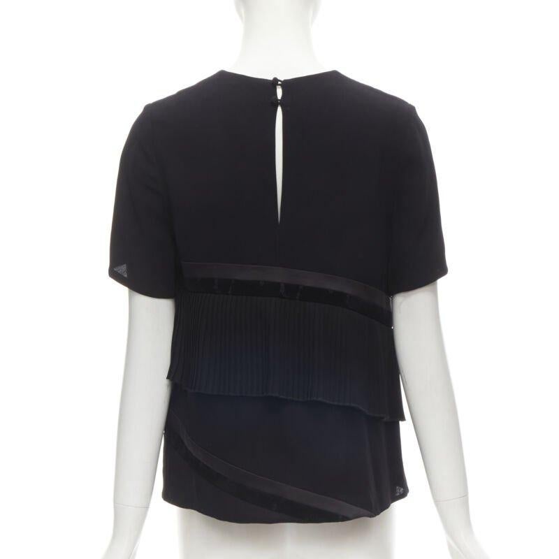 Donna RHIE - top in velluto satinato nero con volant plissettato US2 S in vendita