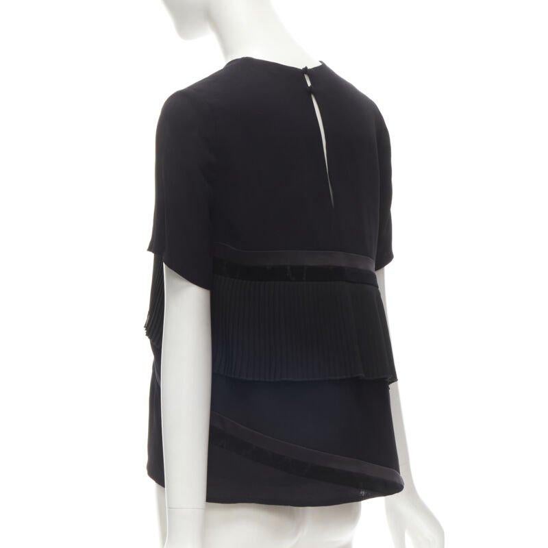 RHIE - top in velluto satinato nero con volant plissettato US2 S in vendita 1