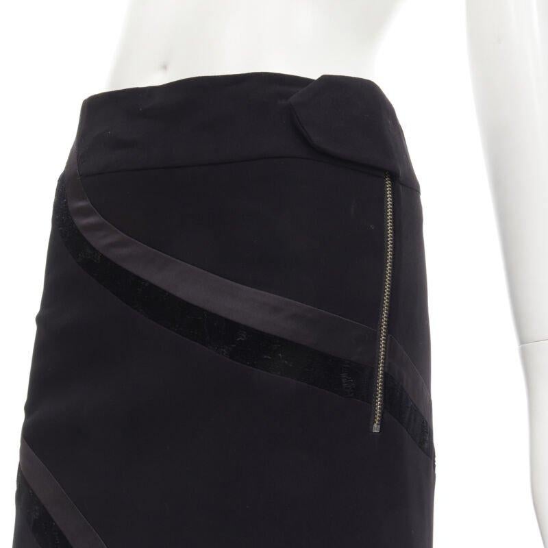 RHIE gonna midi svasata in velluto nero con finiture a spirale US4 S
Riferimento: KNLM/A00192
Marchio: Rhie
Modello: Gonna nera
Materiale: Viscosa
Colore: nero
Modello: Tinta unita
Chiusura: zip
Dettagli extra: Bottone a pressione nascosto con