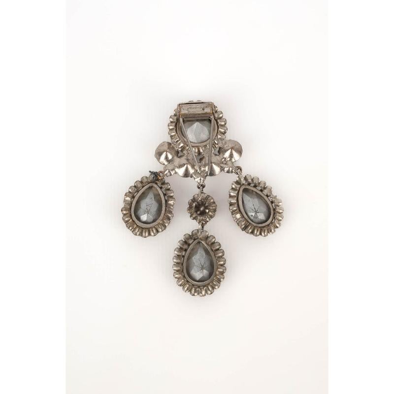 Rhinestone Articulated Silvery Metal Brooch, 1930s In Excellent Condition For Sale In SAINT-OUEN-SUR-SEINE, FR