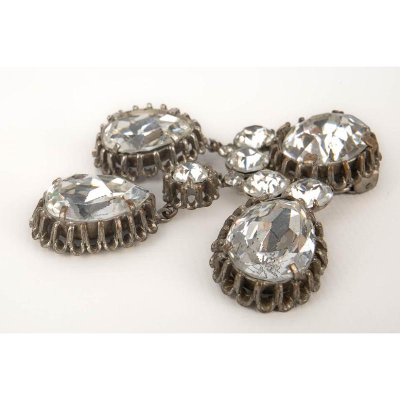 Women's Rhinestone Articulated Silvery Metal Brooch, 1930s For Sale
