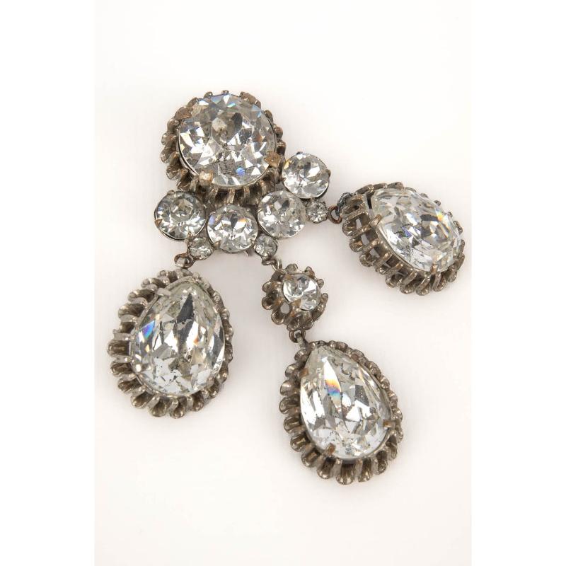 Rhinestone Articulated Silvery Metal Brooch, 1930s For Sale 2
