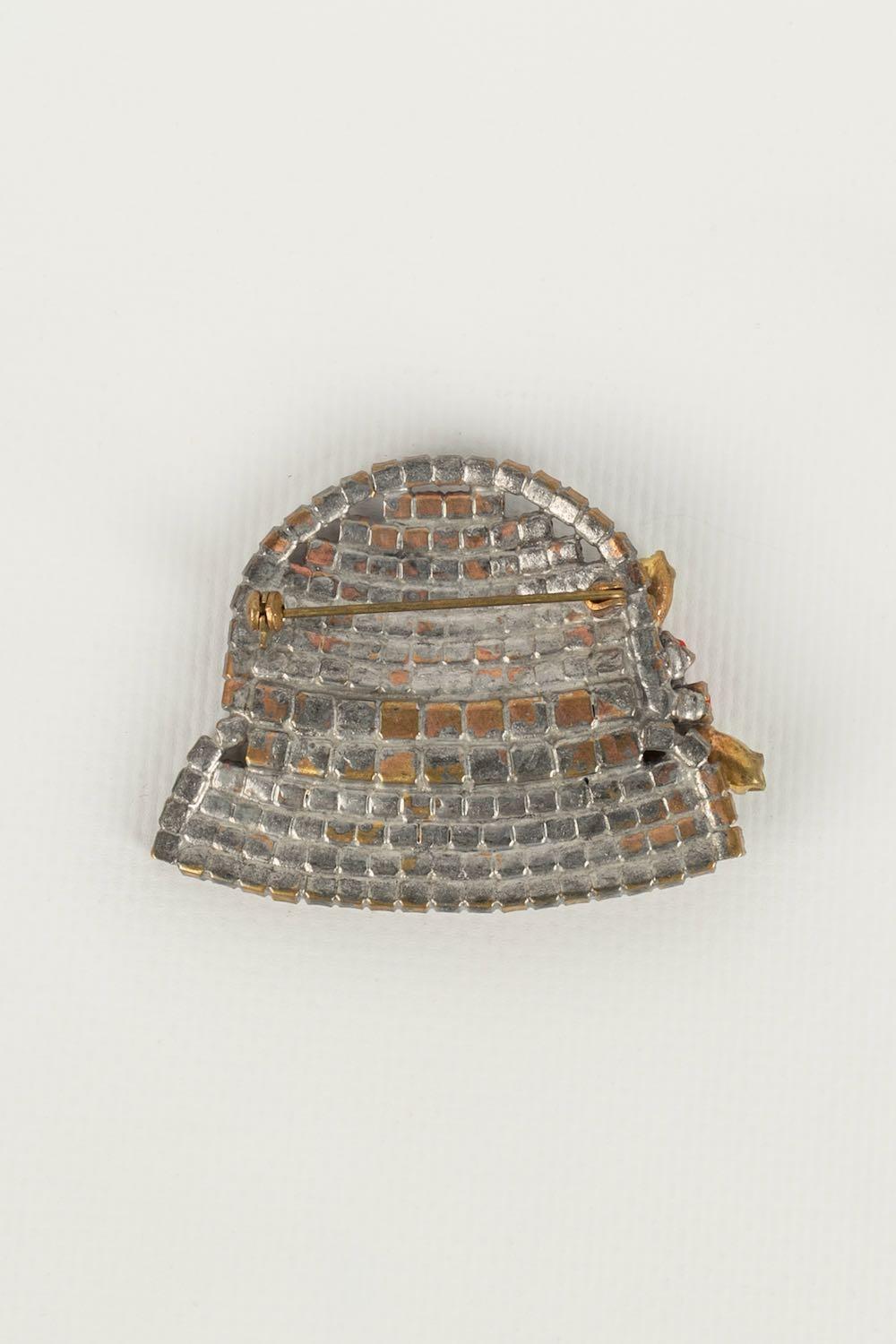 Rhinestone brooch In Good Condition For Sale In SAINT-OUEN-SUR-SEINE, FR
