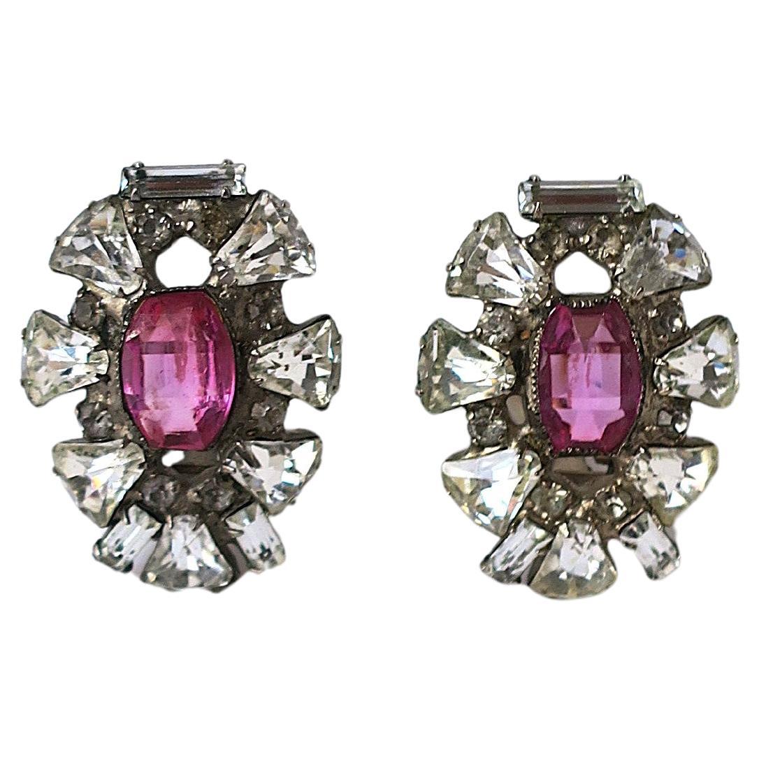 Boucles d'oreilles en strass avec accent rose magenta, vers le début du 20e siècle en vente