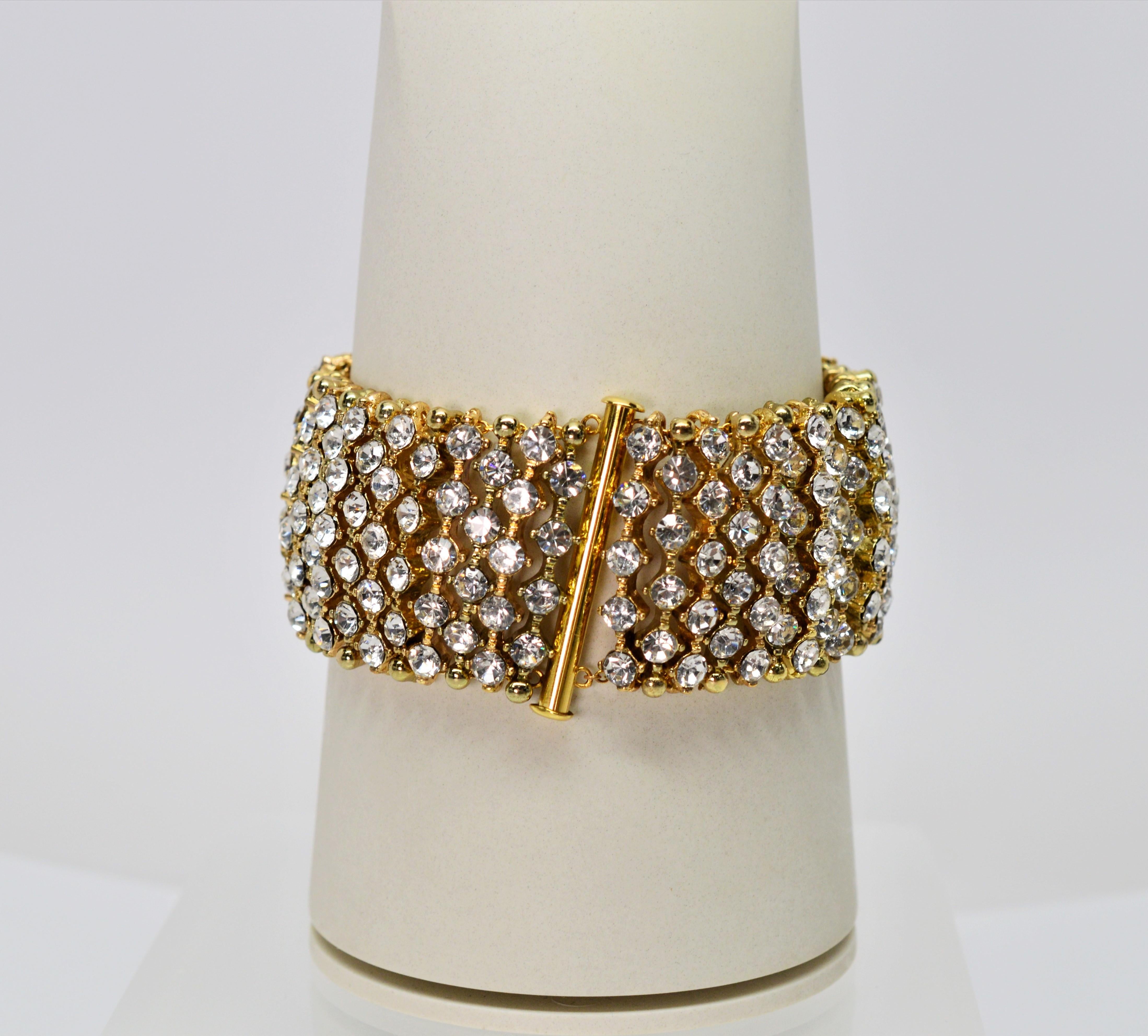 Rhinestone Crystal Costume Jeweled Link Bracelet In Excellent Condition For Sale In Mount Kisco, NY