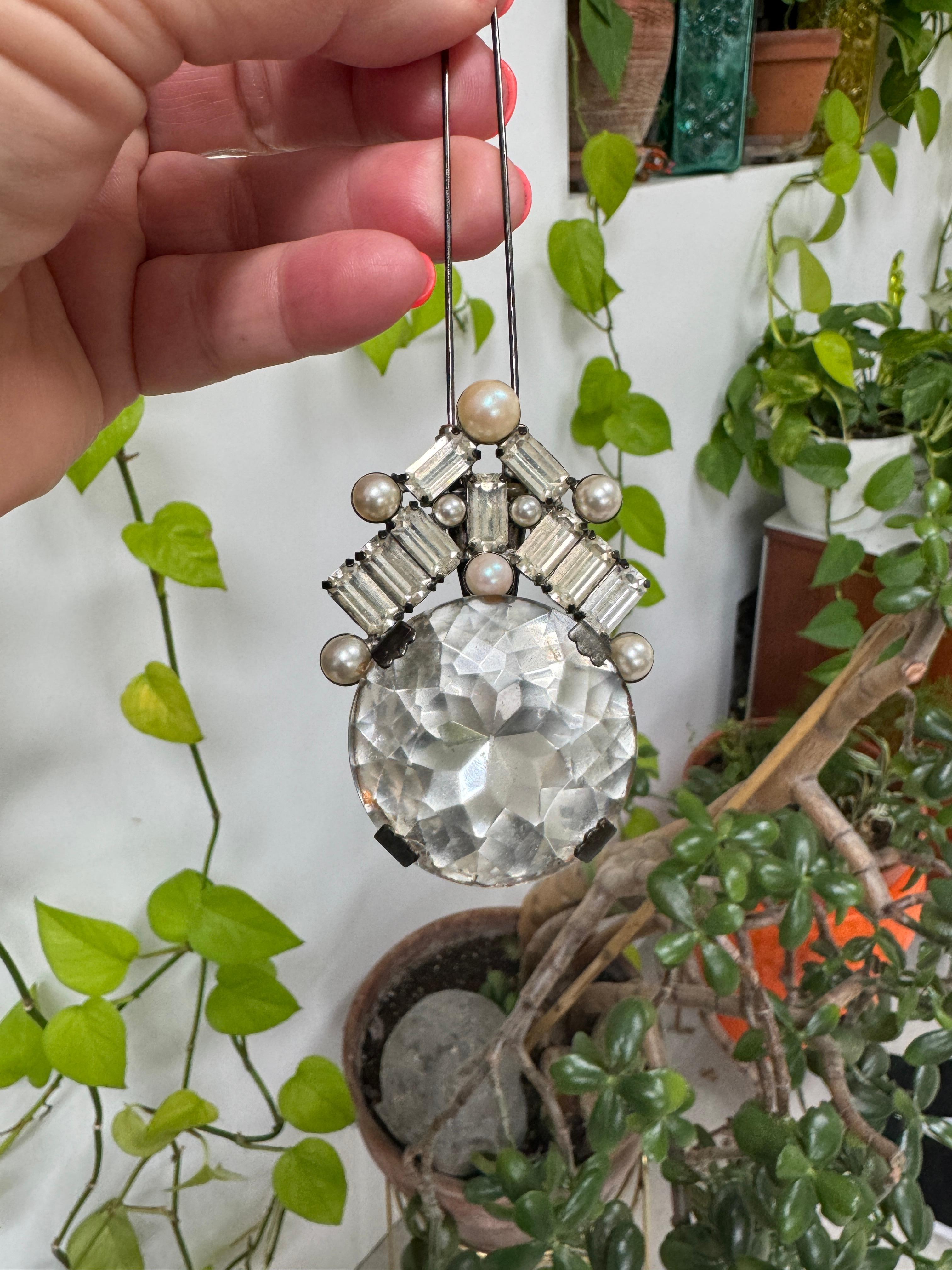 Épingle à chapeau en strass des années 1940, surdimensionnée en vente 7