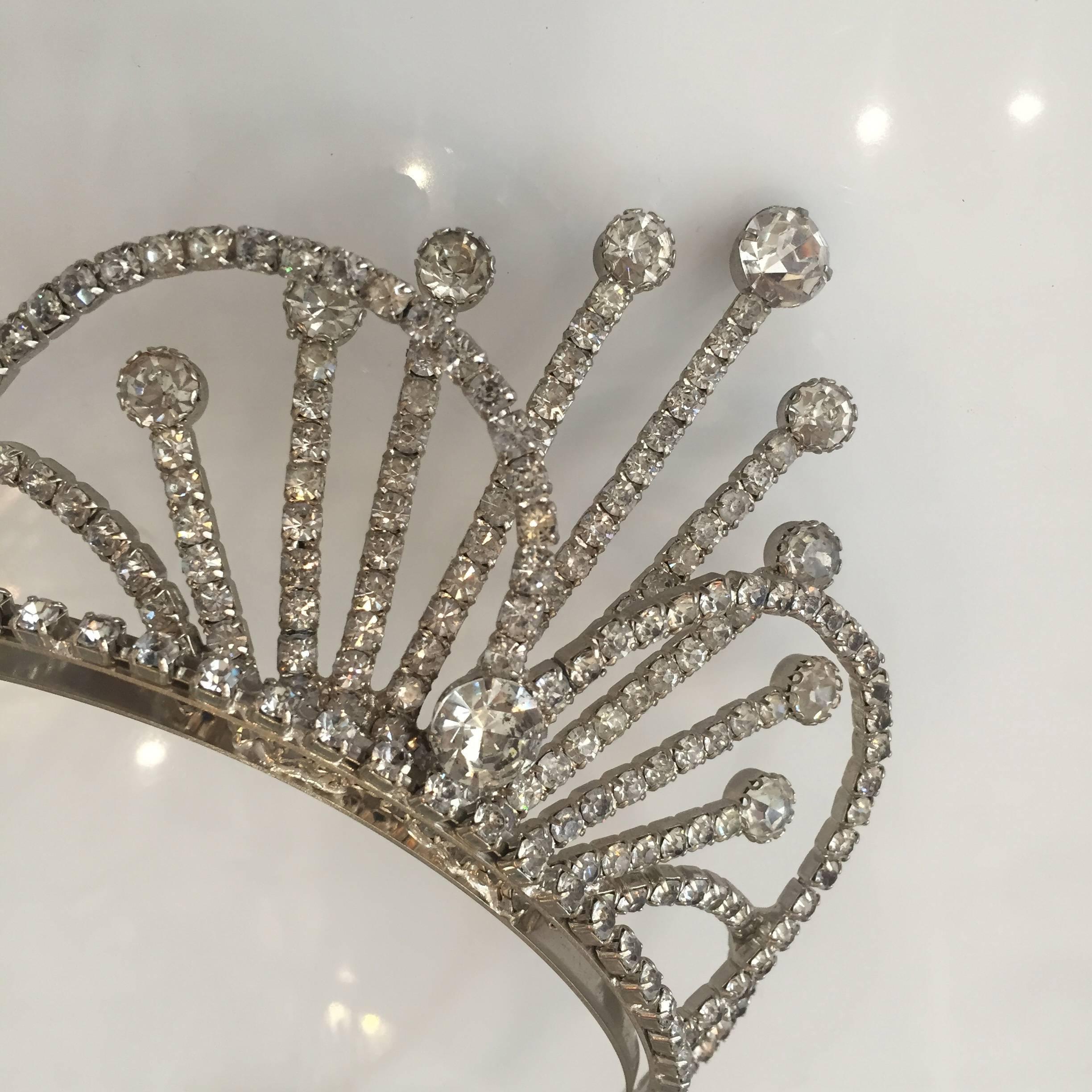 Rhinestone Tiara Wedding Crown, circa 1950 In Excellent Condition In Van Nuys, CA