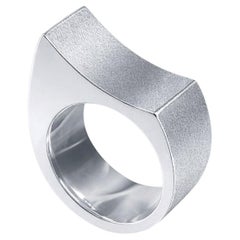 Bague « Rhino » en argent 950 par Lucía Rovira