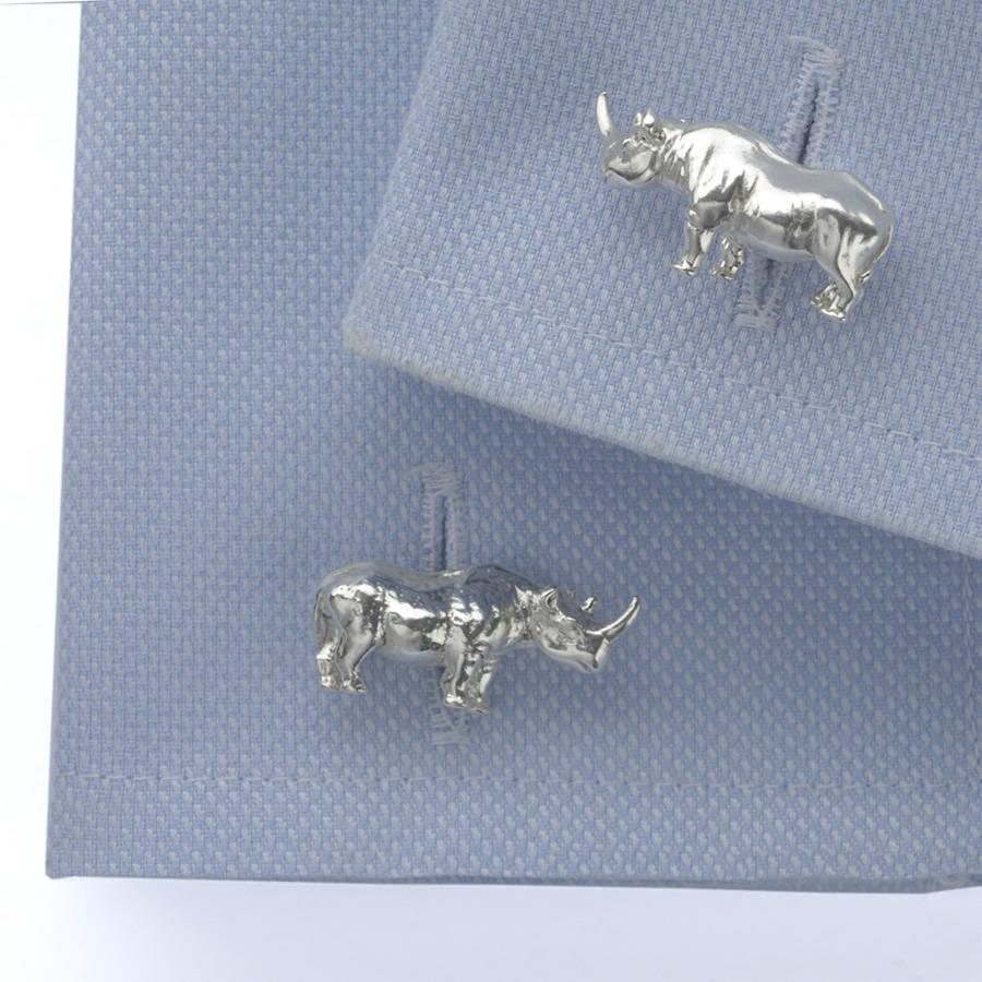 A realistic mini sculpture of this magnificent animal.
Solid sterling silver this cufflink sits beautifully on the cuff.
Made as a right and life the exquisite detail provides a most convincing piece of jewellery.