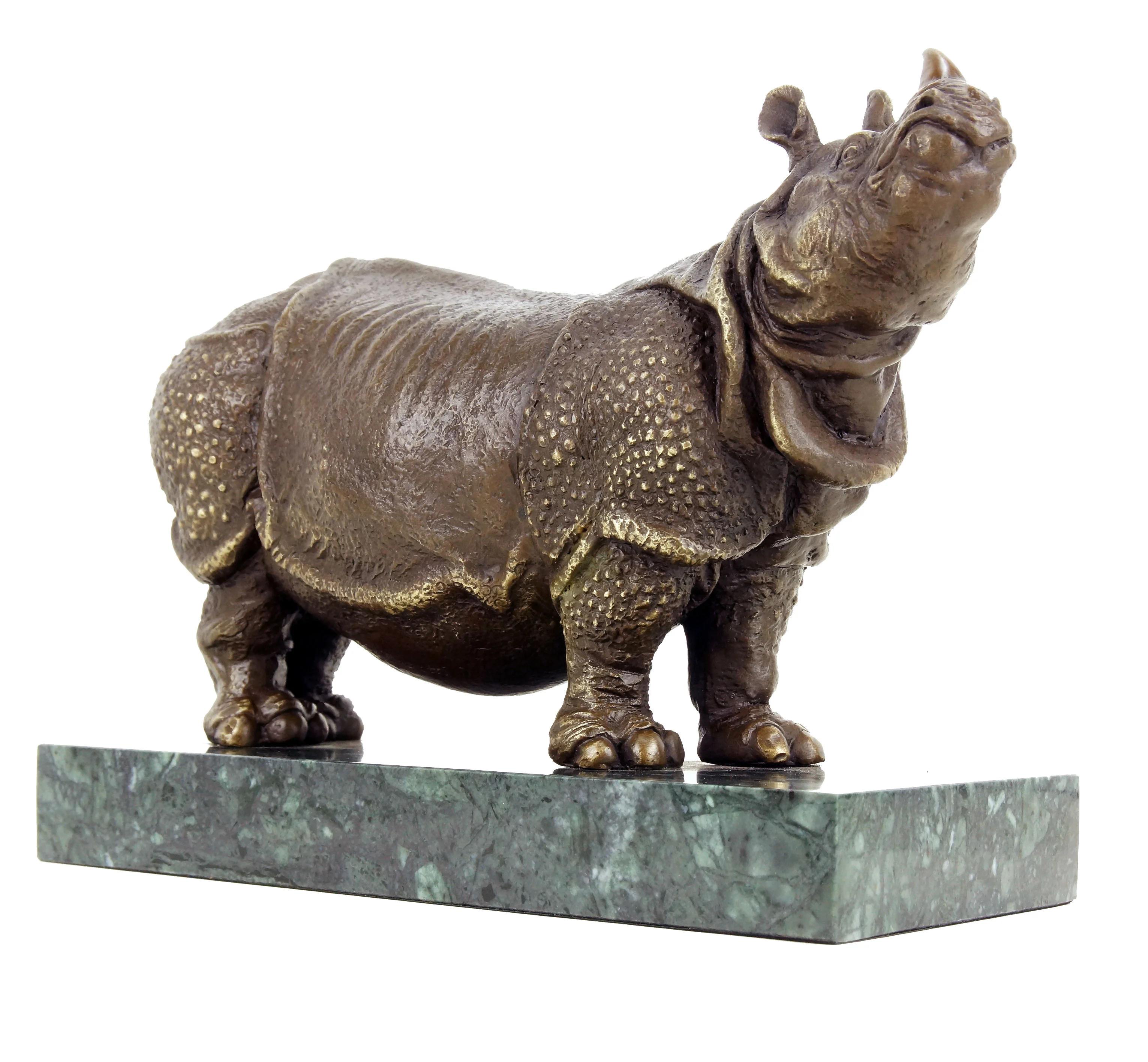 Statua di rinoceronte, scultura in bronzo nello stile di Rembrandt Bugatti In condizioni buone in vendita a Saint-Ouen, FR