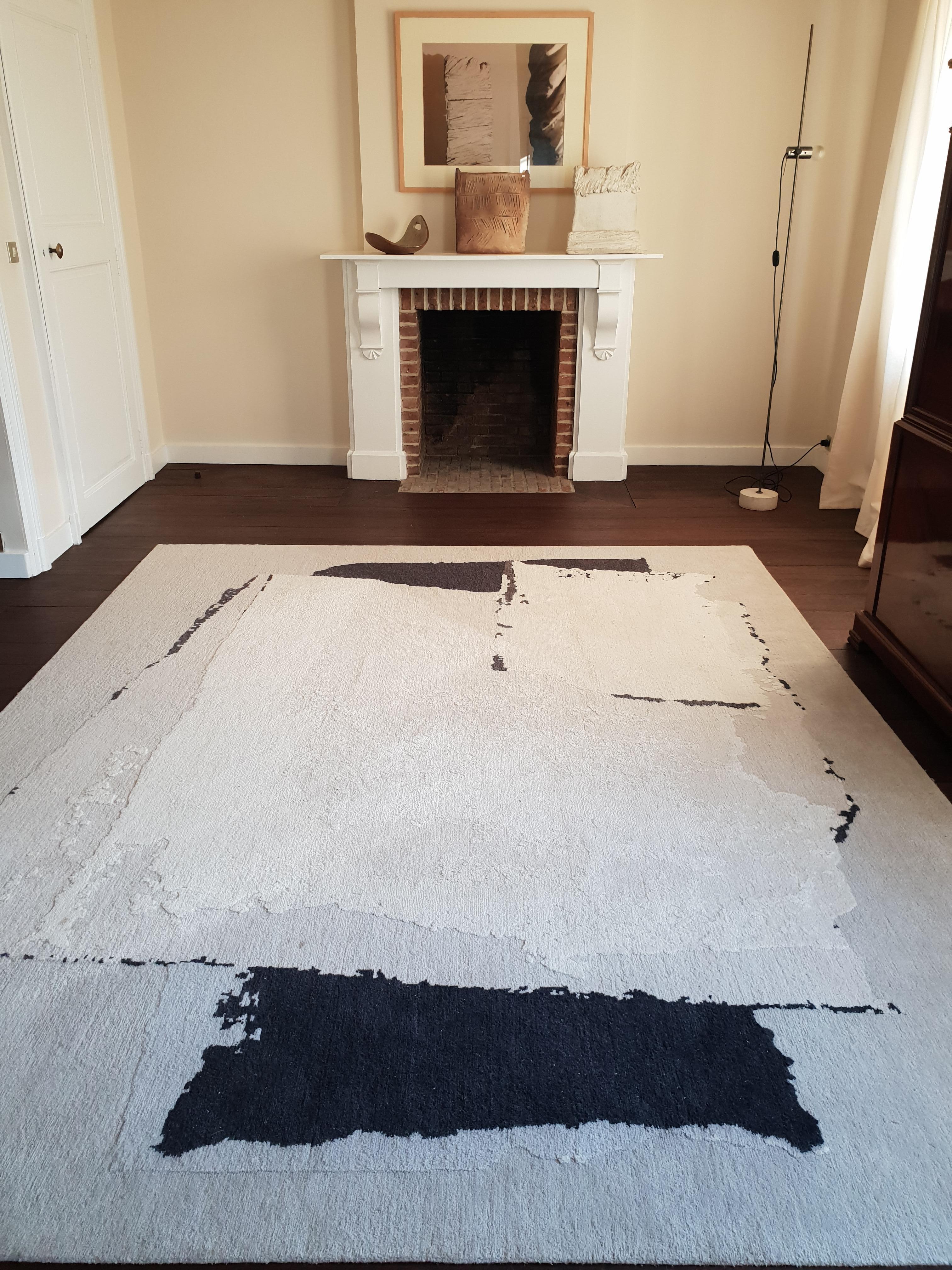 Rhizomes 3 hand knotted rug by Charlotte Culot
Edition: 8
Signed
Dimensions: 144 x 180 cm
Materials: Silk, wool, linen, allo
Hand knotted.

During a visit to Château La Coste in 2018 Charlotte Culot was inspired by a strikingly modern woven
