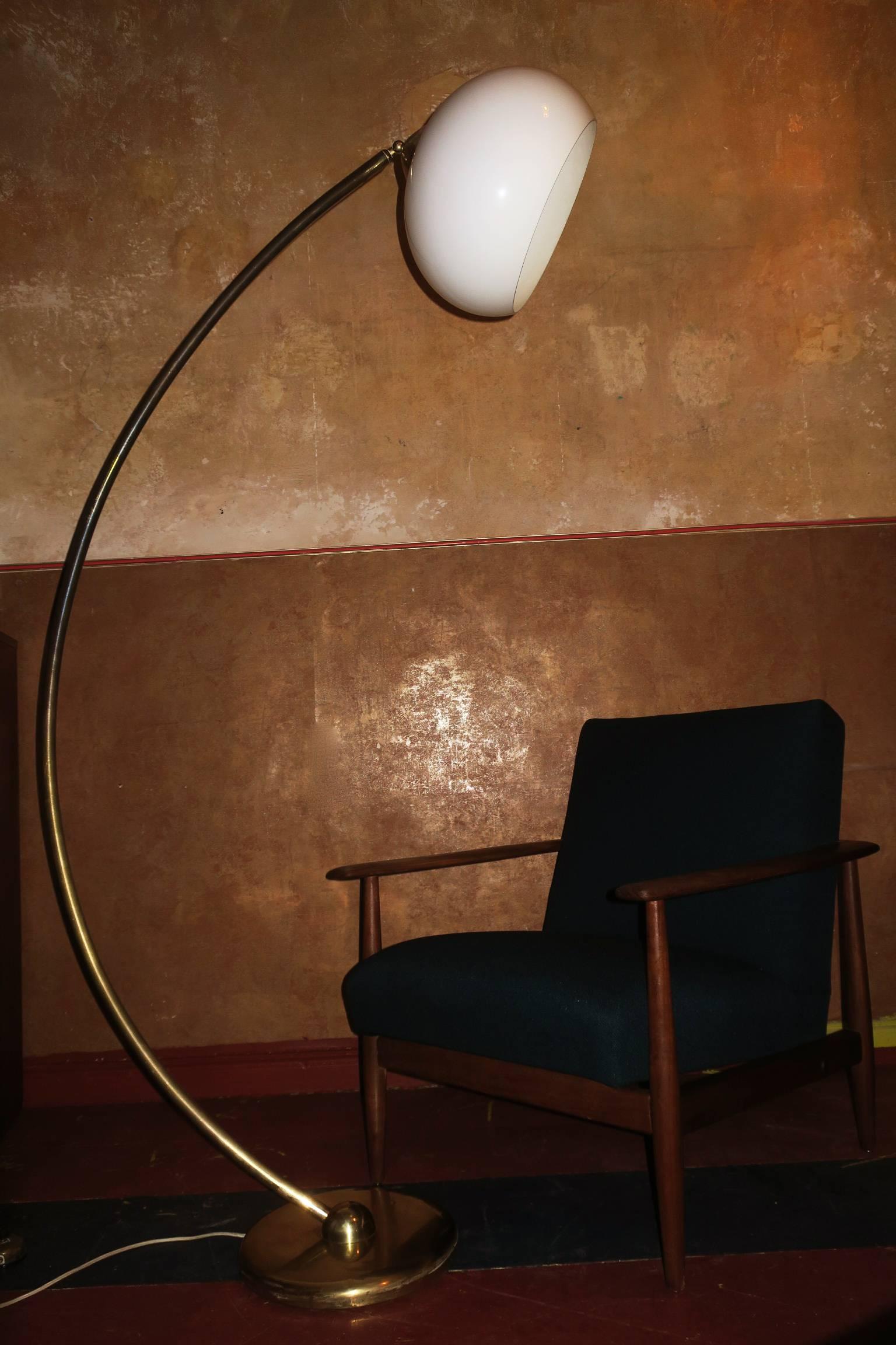 Mid-20th Century Röhm Brass and Lucite Arc Floor Lamp Adjustable, 1950s For Sale
