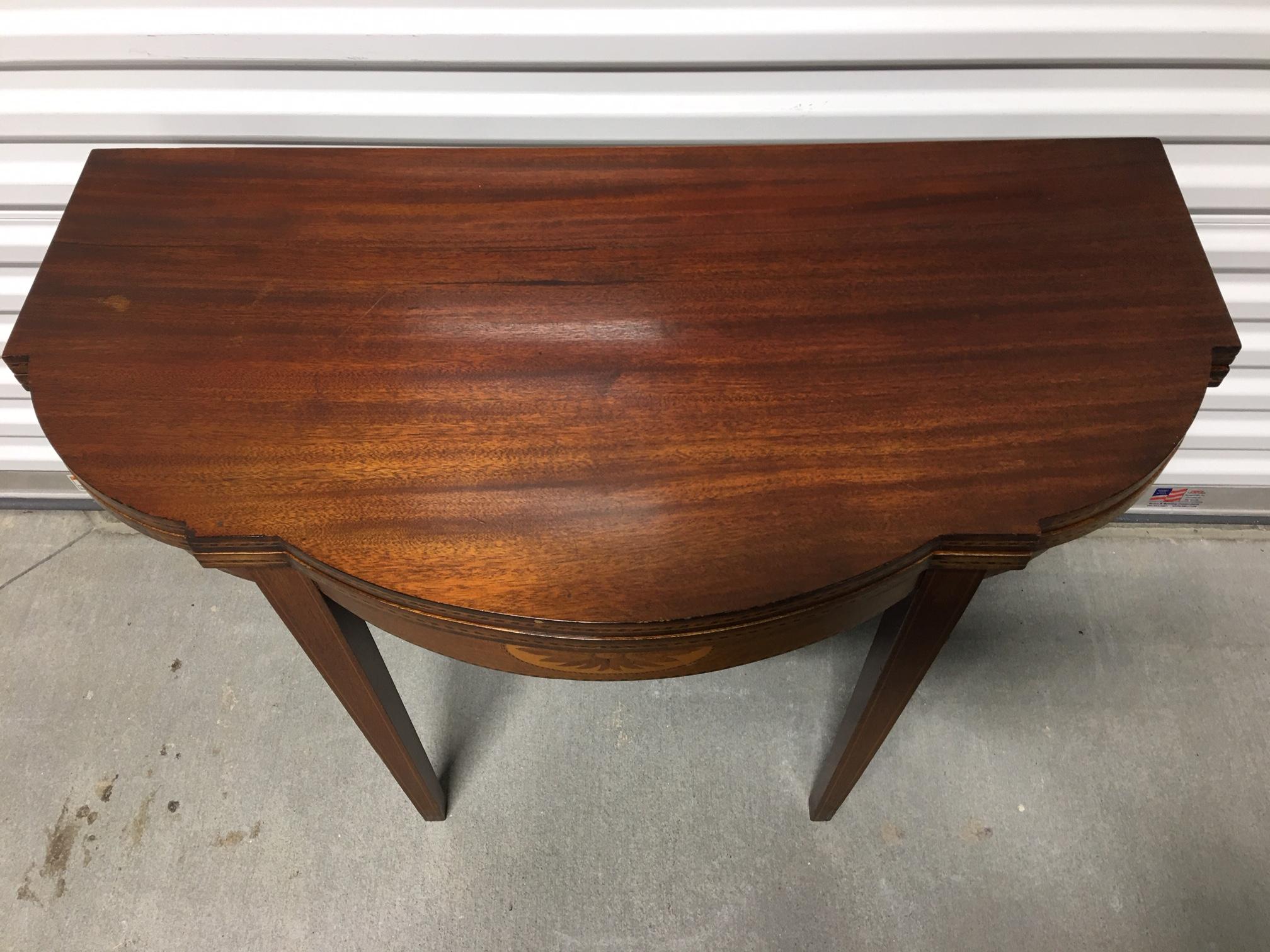 Rho Mobili d'Epoca Card Table in Mahogany and Satinwood, Italy In Good Condition In Savannah, GA