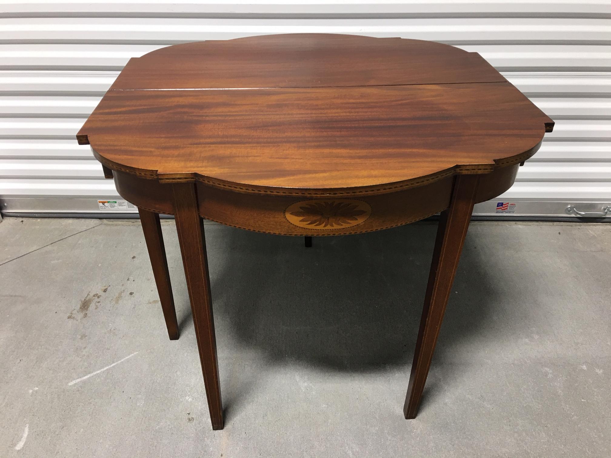 Rho Mobili d'Epoca Card Table in Mahogany and Satinwood, Italy 1