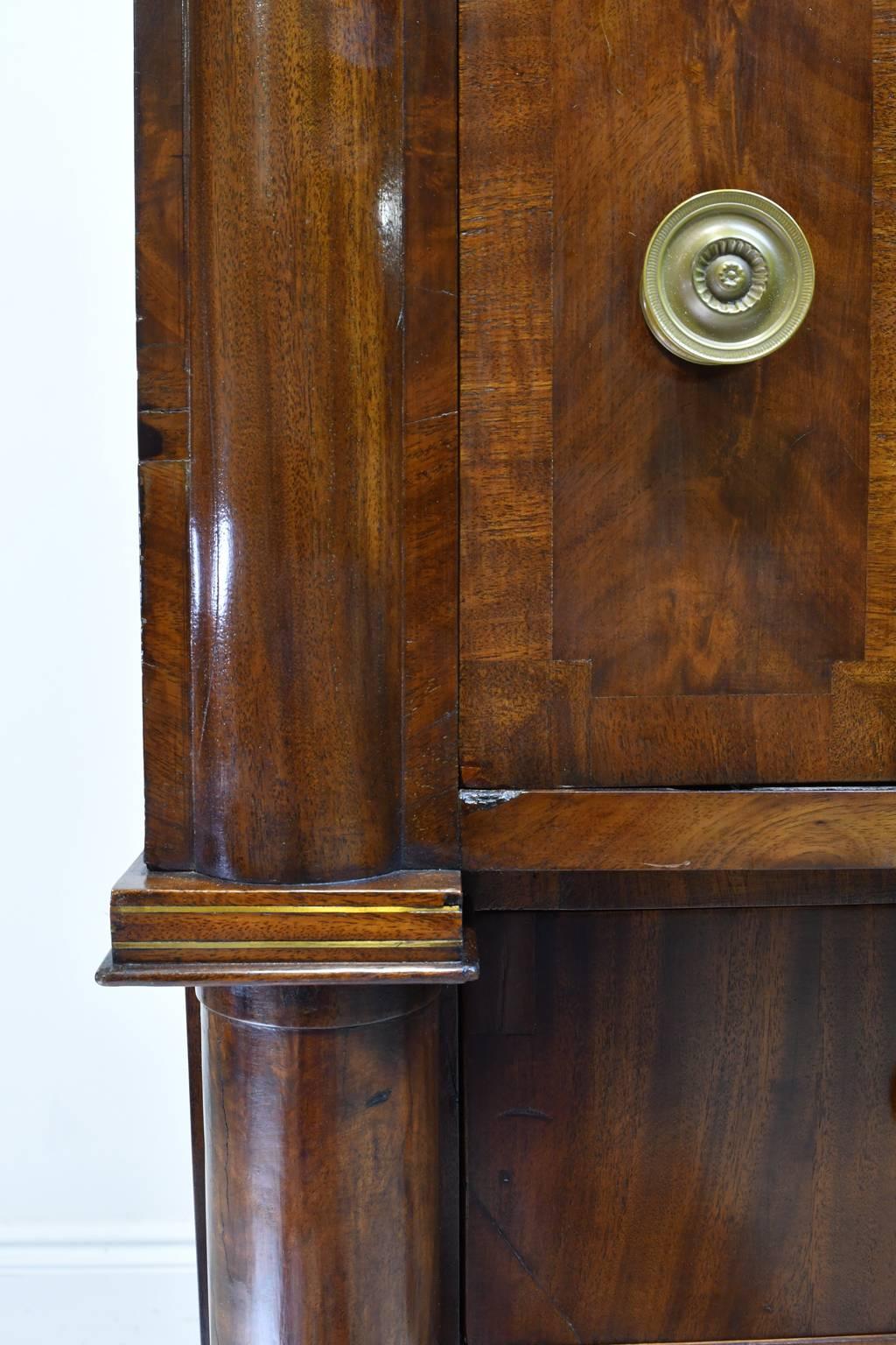 Rhode Island Empire Butler's Chest of Drawers with Desk in Mahogany, circa 1825 In Good Condition For Sale In Miami, FL