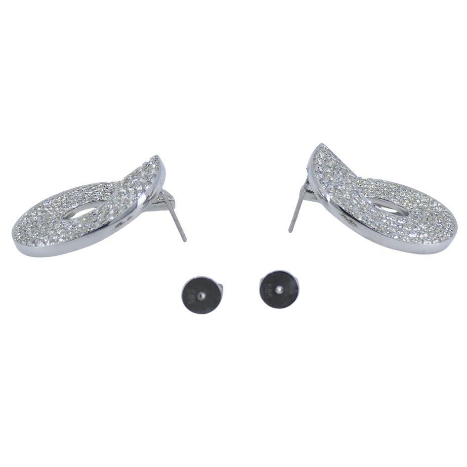 Donna Orecchini circolari con diamanti in oro bianco rodiato 14K in vendita