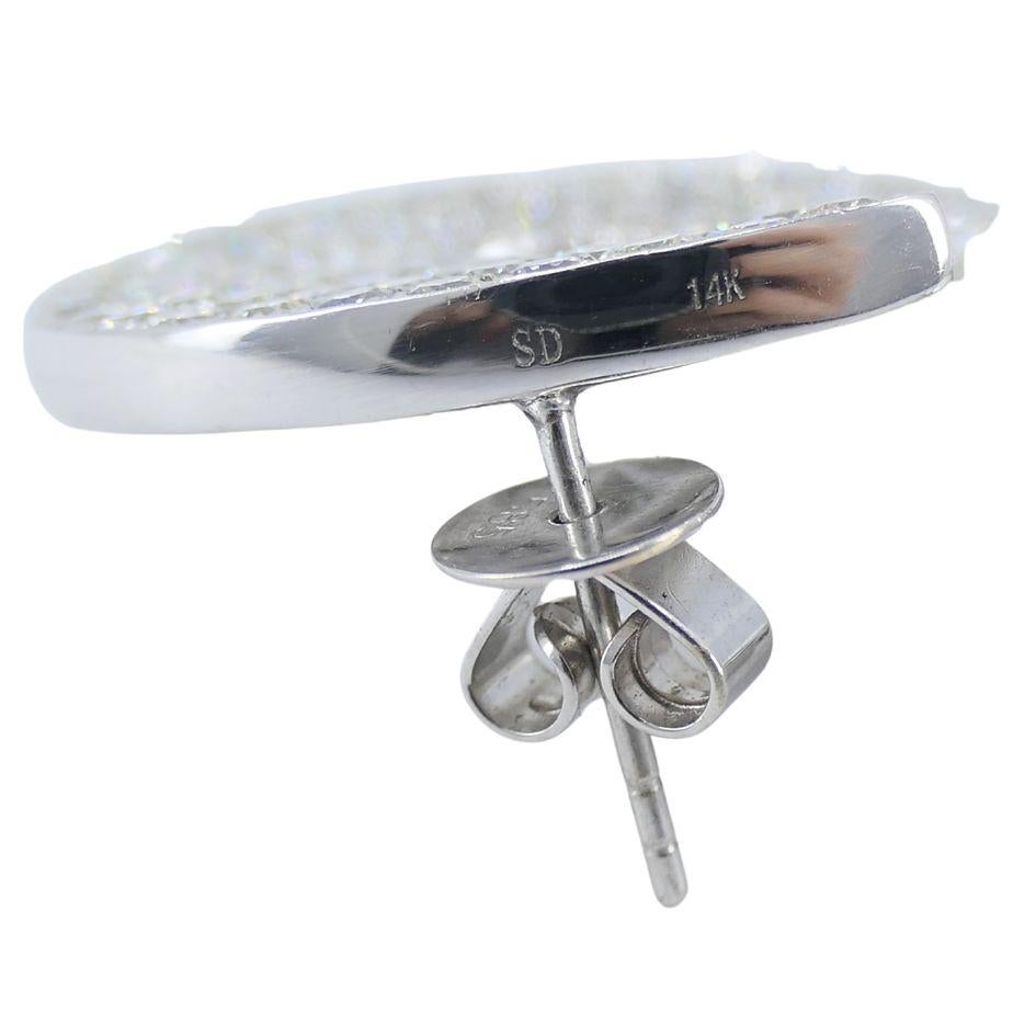 Orecchini circolari con diamanti in oro bianco rodiato 14K in vendita 4