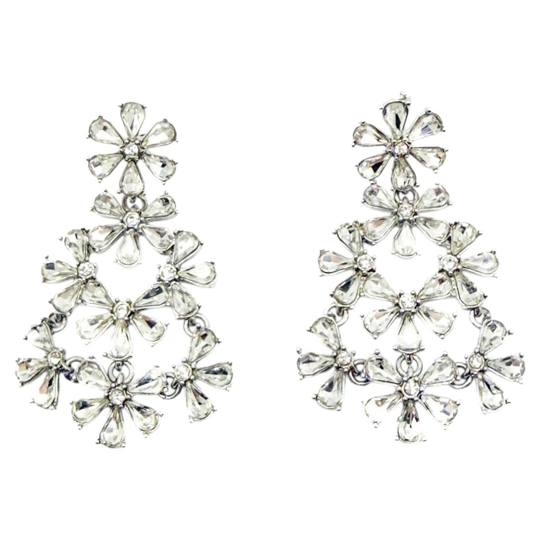 Boucles d'oreilles en cristal en cascade florale plaquées rhodium, années 2000 en vente