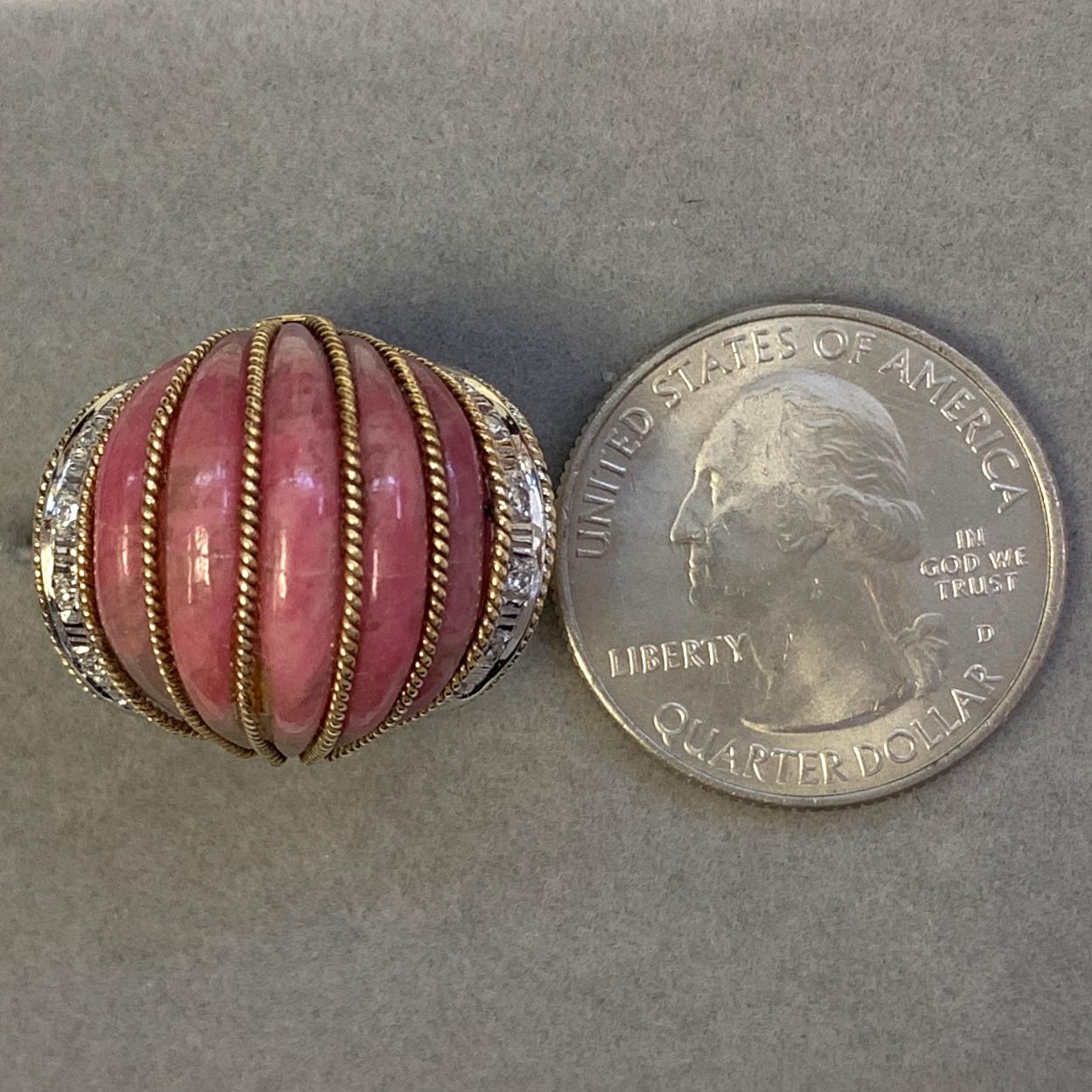 Rhodochrosite Bombe Cocktail Ring in Yellow Gold with Diamonds, Circa 1950 For Sale 6