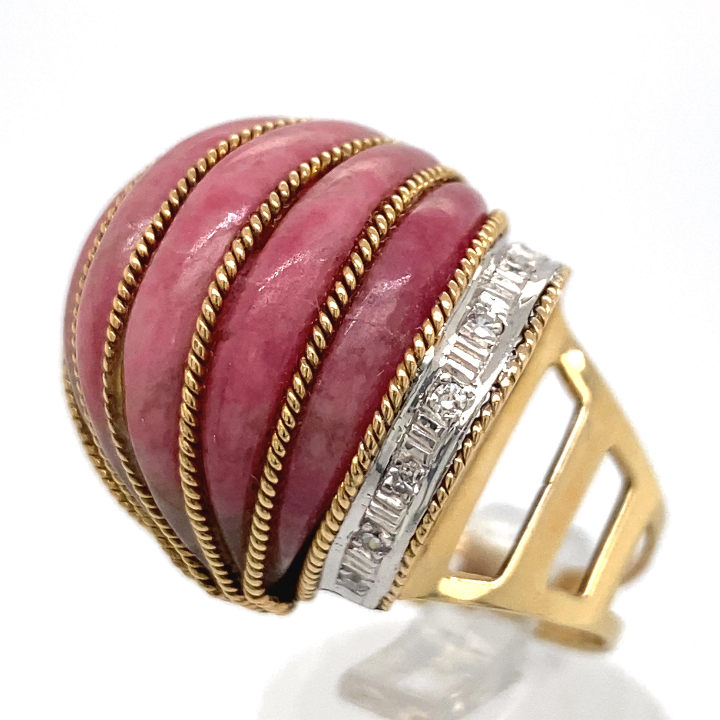 Women's or Men's Rhodochrosite Bombe Cocktail Ring in Yellow Gold with Diamonds, Circa 1950 For Sale