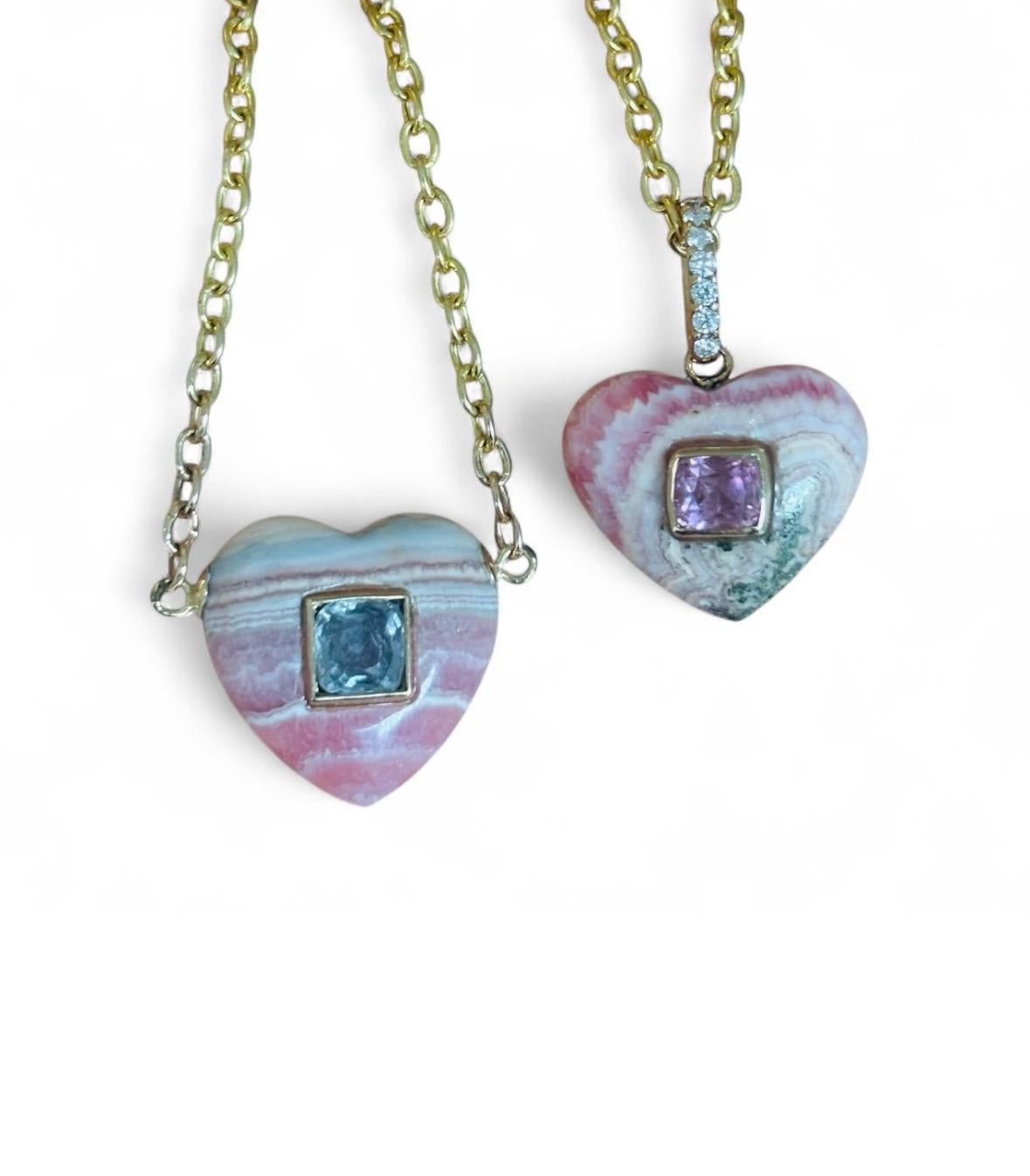 Taille mixte Collier coeur en rhodochrosite avec spinelle sur chaîne à maillons ovale en or 14k en vente