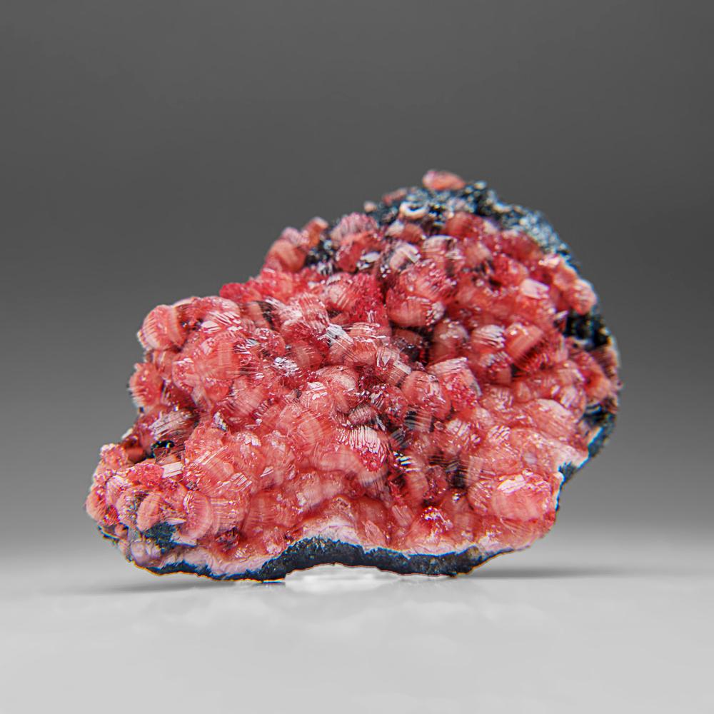 Rhodochrosite on Manganite from N'Chwaning II Mine, South Africa In Excellent Condition For Sale In New York, NY
