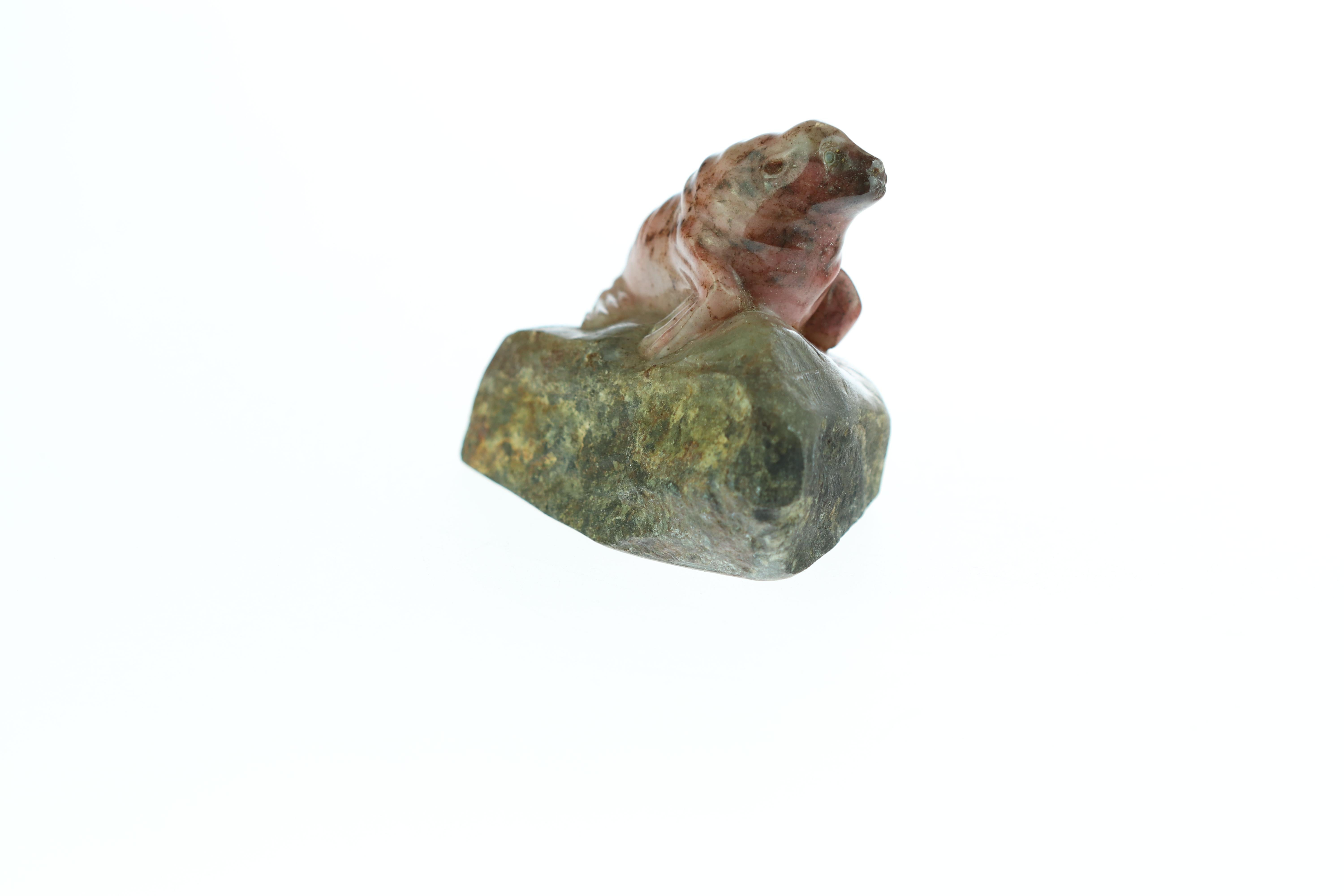 Hong Kong Rhodochrosite Seal Gemstone Carved Animal Handmade Chinese Sculpture For Sale