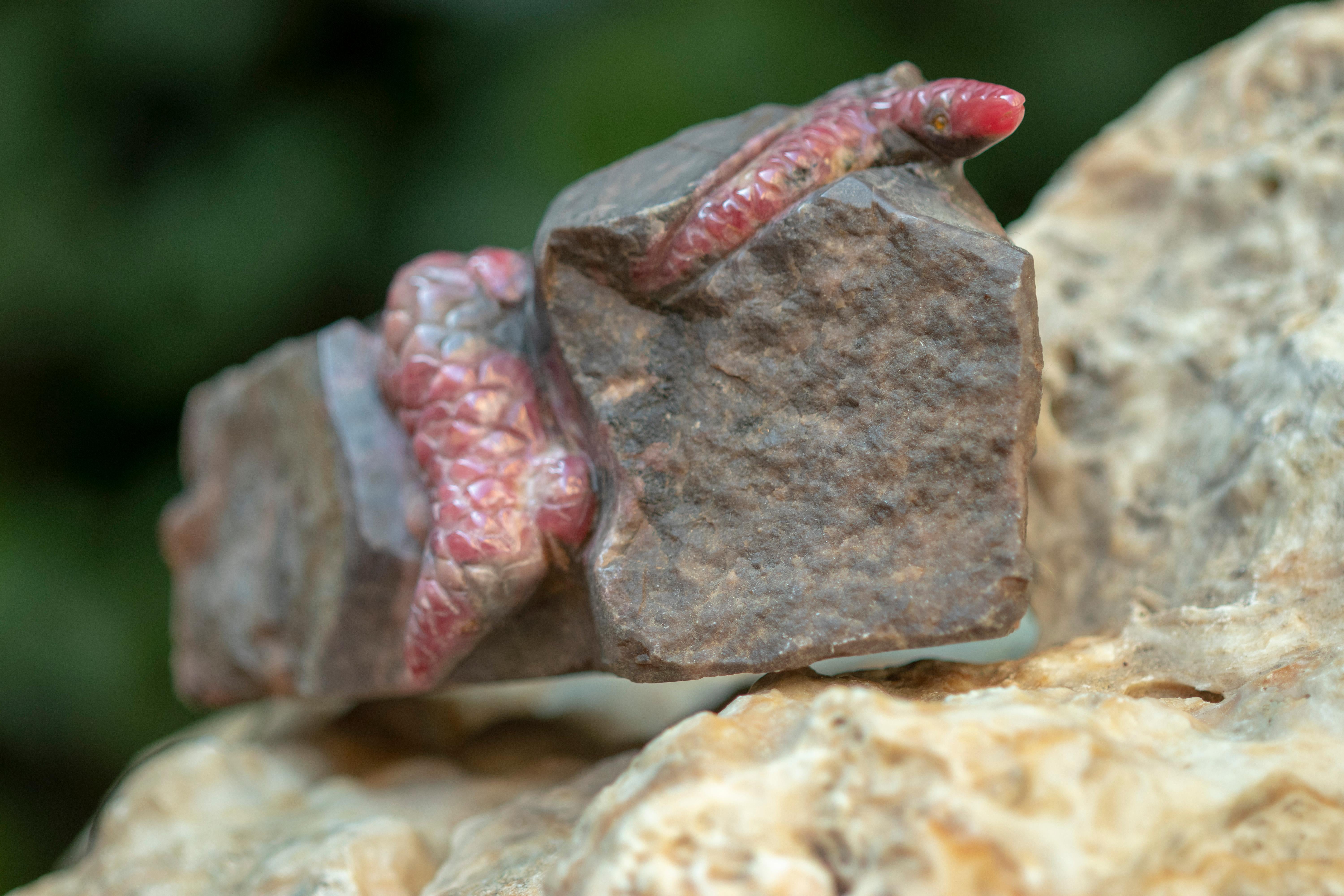 Other Rhodochrosite Snake Lizard Figurine Carved Animal Artisanal Chinese Sculpture For Sale