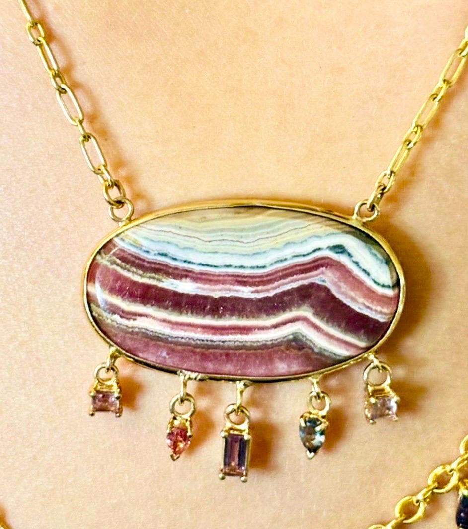 Collana con rodochrosite e spinello e catena in oro 14k in vendita 1