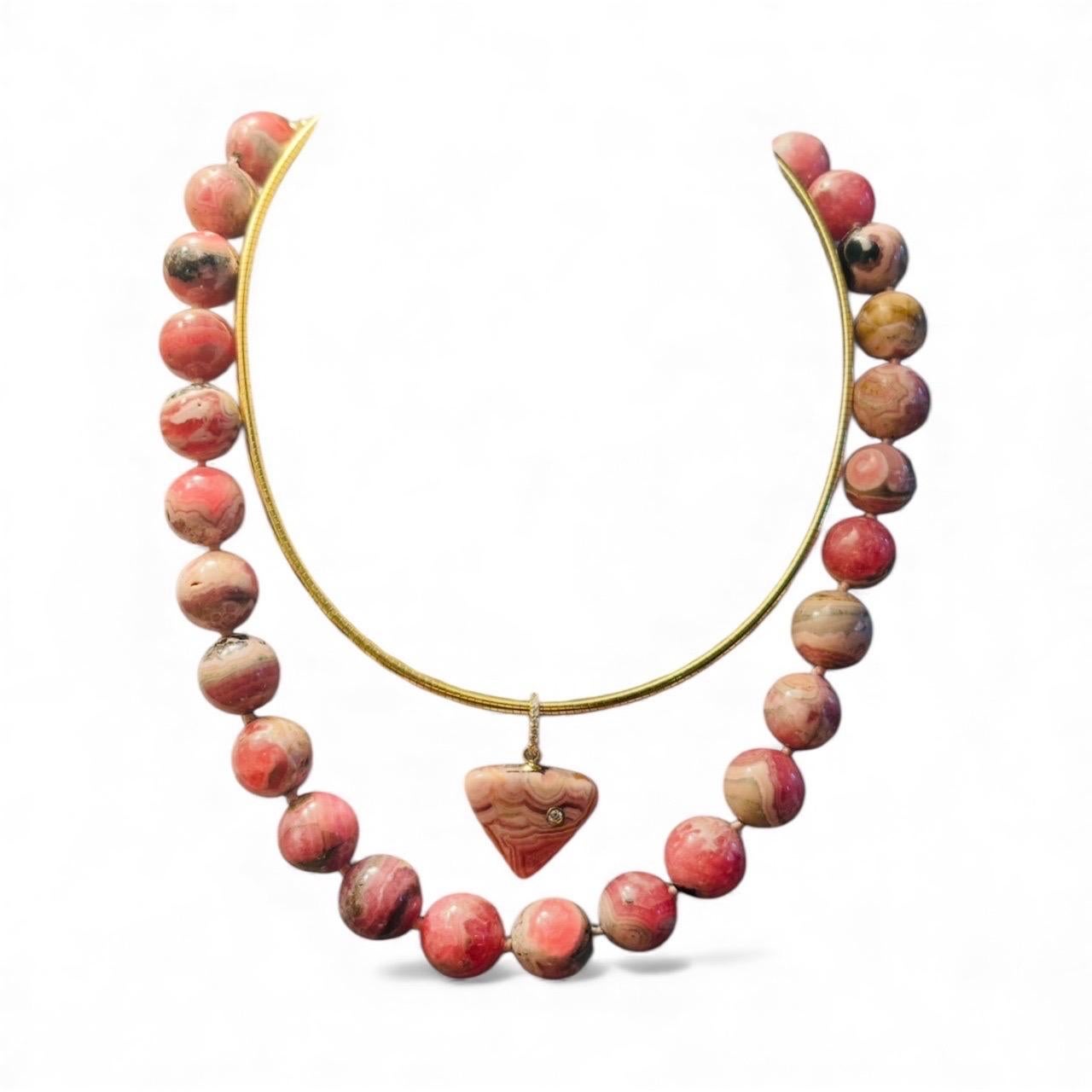 Taglio misto Ciondolo a trilione di rodocrosite con diamanti in vendita