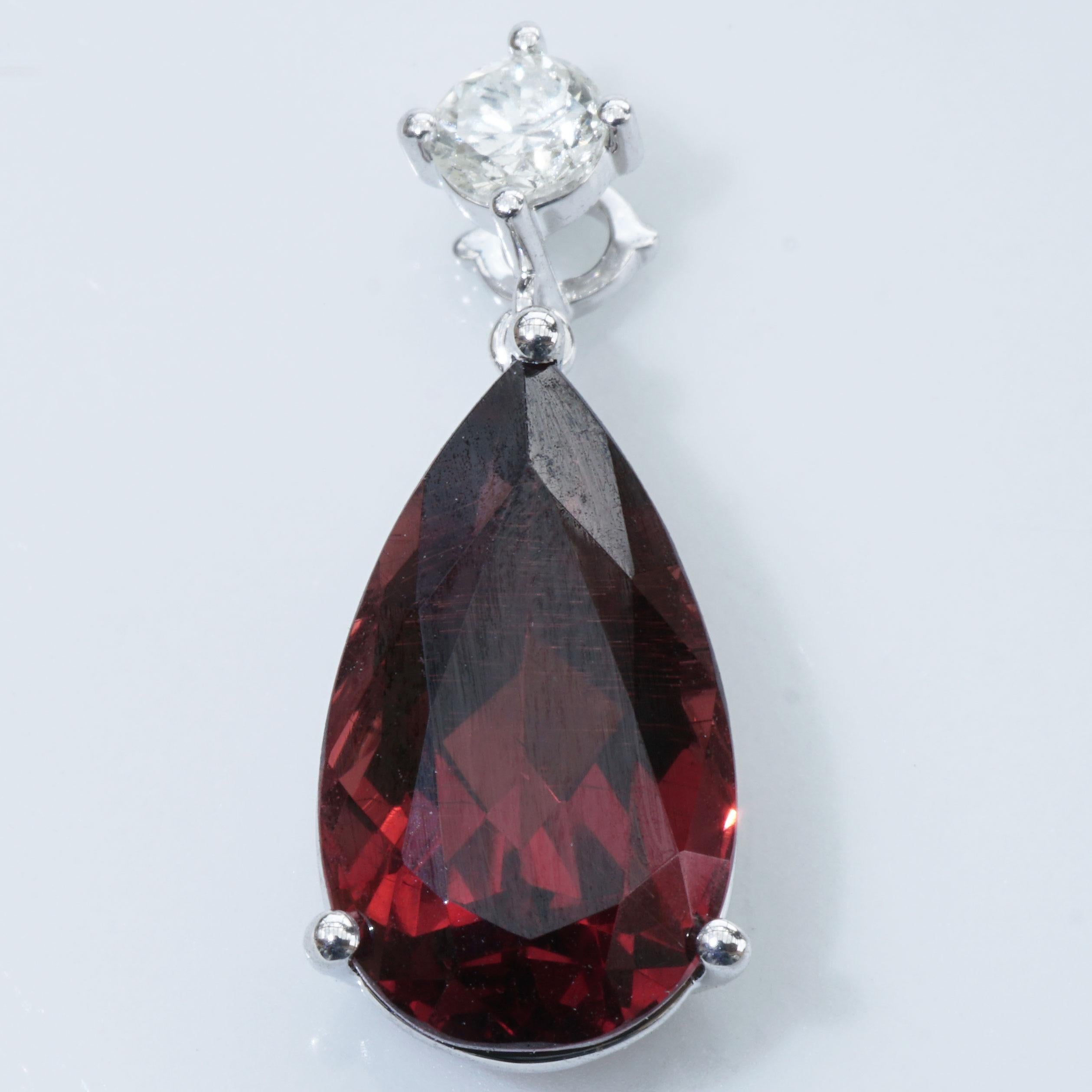 Pear Cut Rhodolite Diamond Pendant with IGI Certificate what kind of red 6.05 ct 0.22 ct For Sale