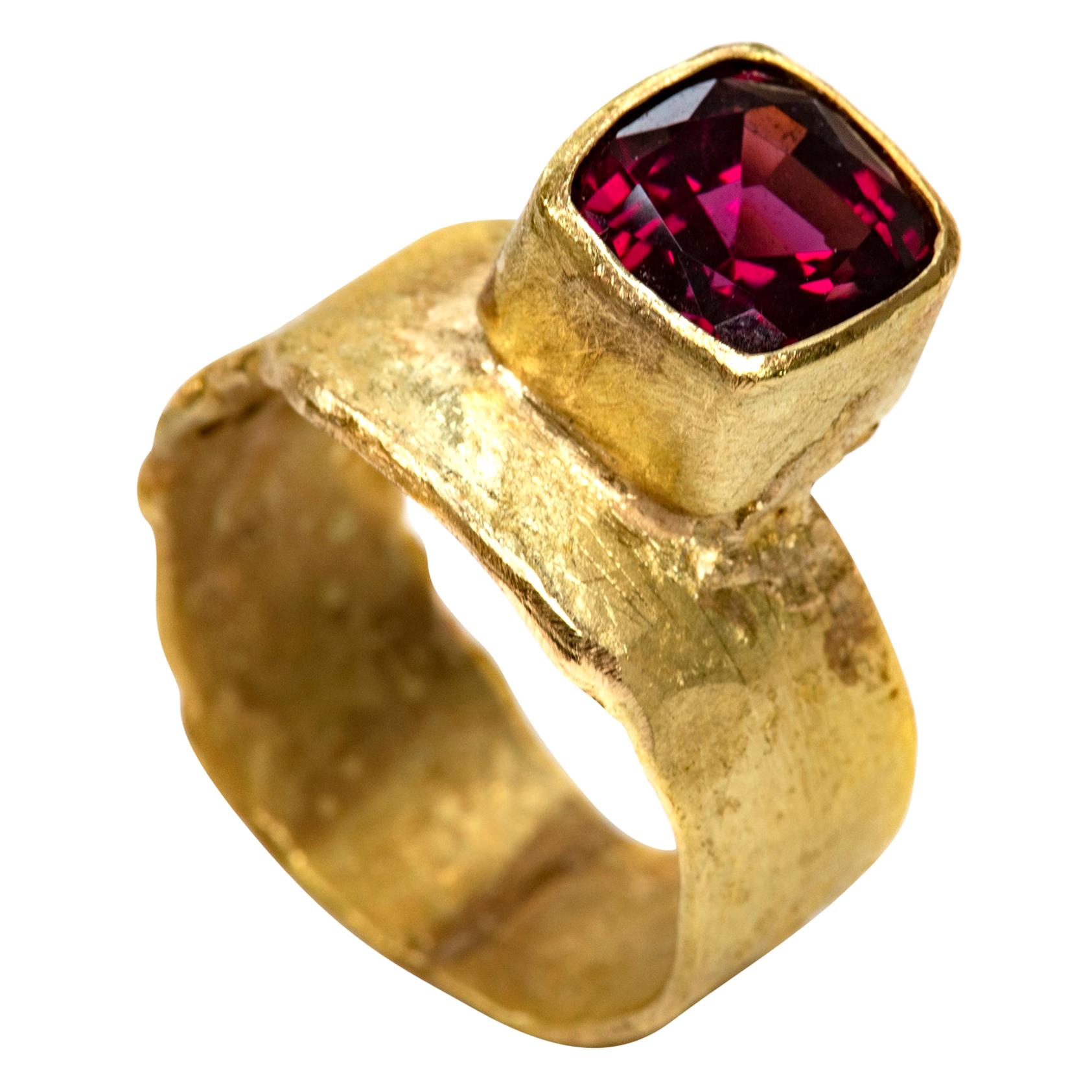 Rhodolite Garnet 18 Karat Gold Ring Handmade by Disa Allsopp For Sale